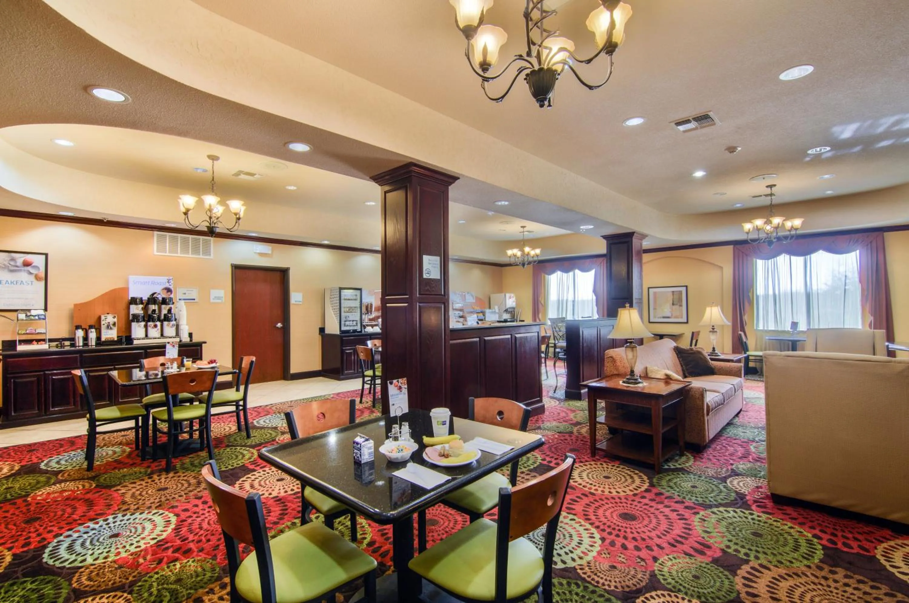 Breakfast in Holiday Inn Express Hotel & Suites Terrell by IHG