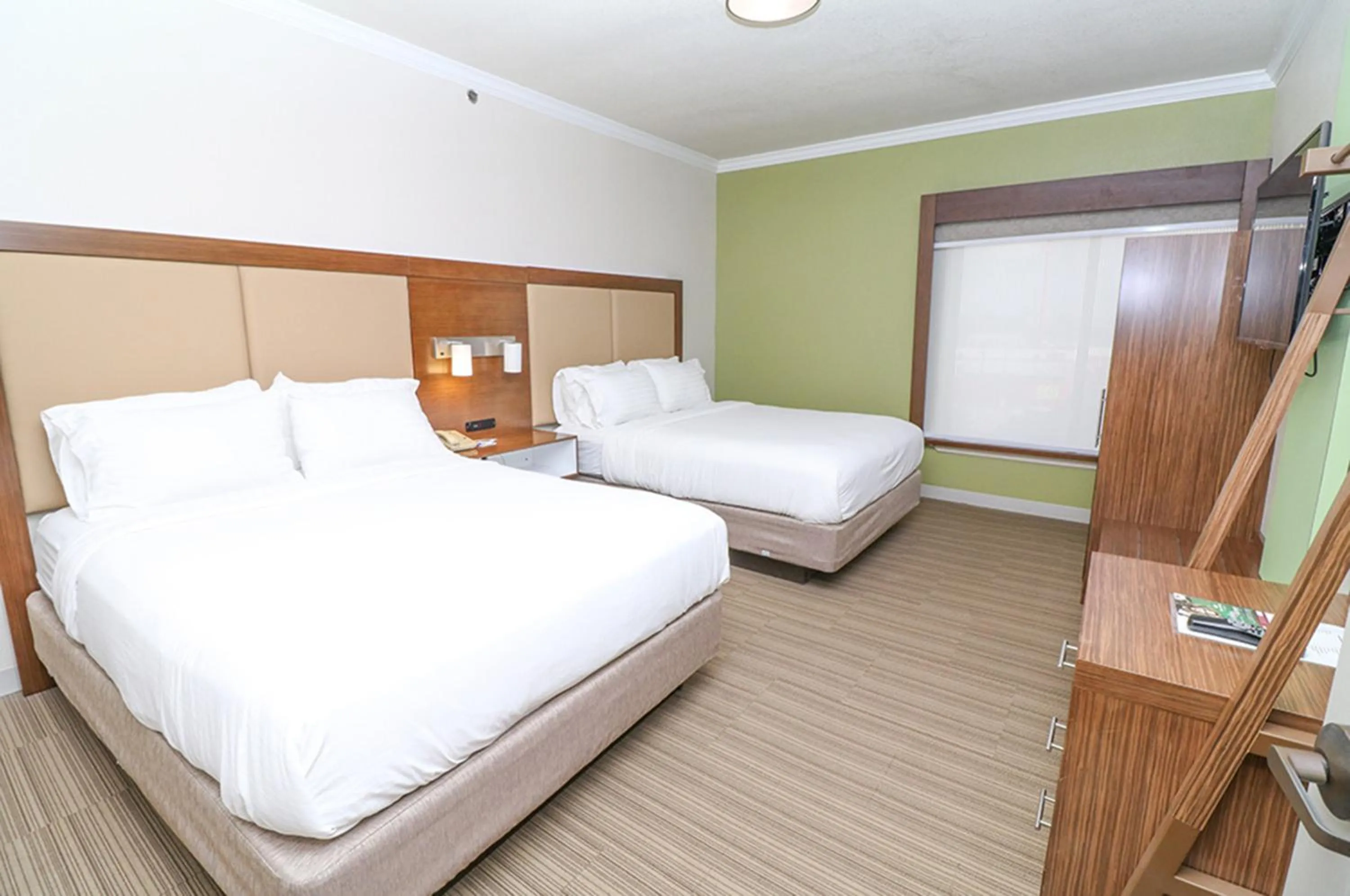 Bed in Holiday Inn Express Hotel & Suites Greenville by IHG