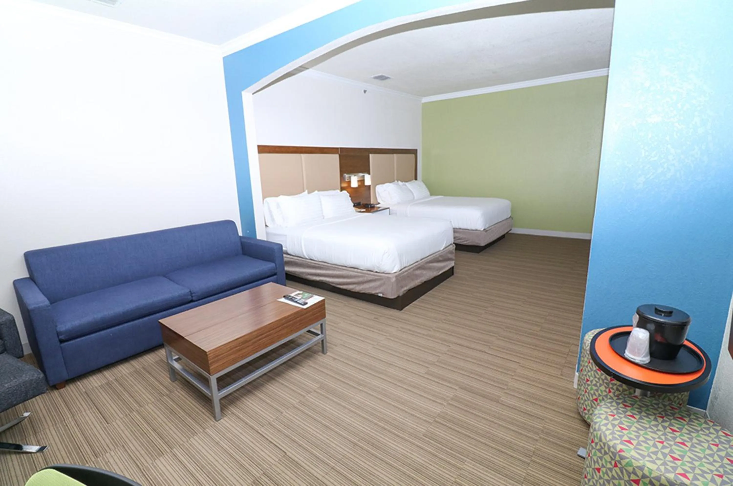 Bed in Holiday Inn Express Hotel & Suites Greenville by IHG