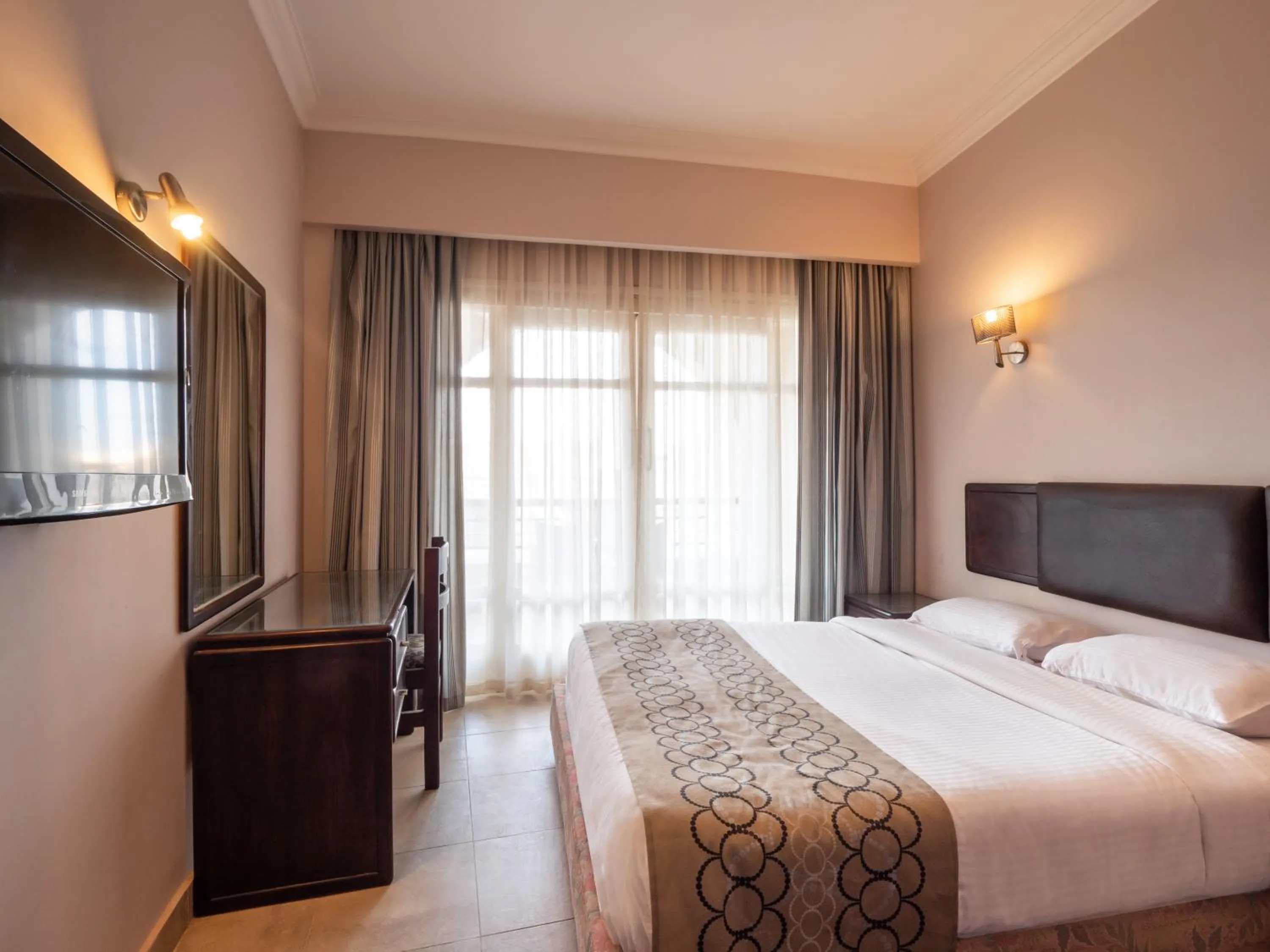 Photo of the whole room, Bed in Sunny Days Mirette Family Resort