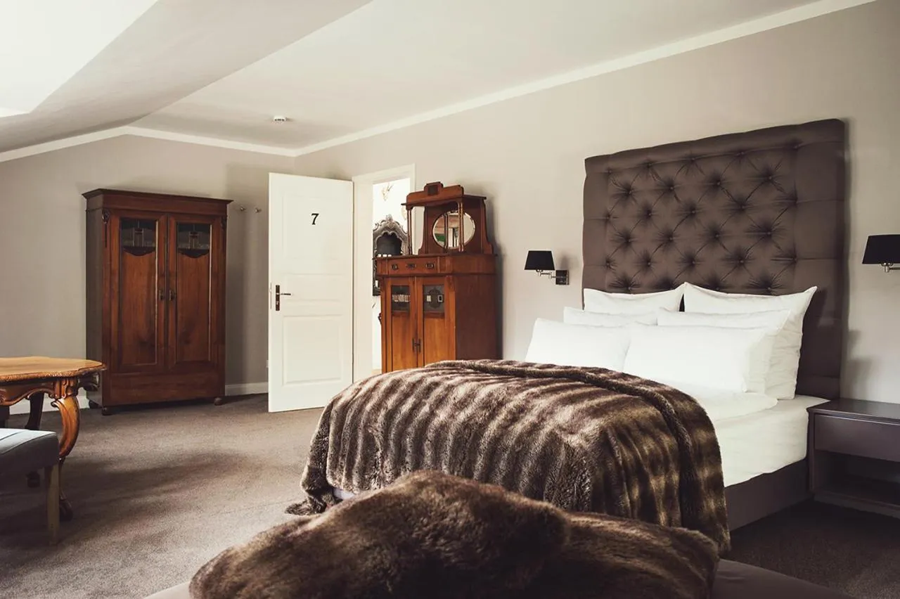 Bedroom, Bed in Herrenhaus Gut Neuruppersdorf