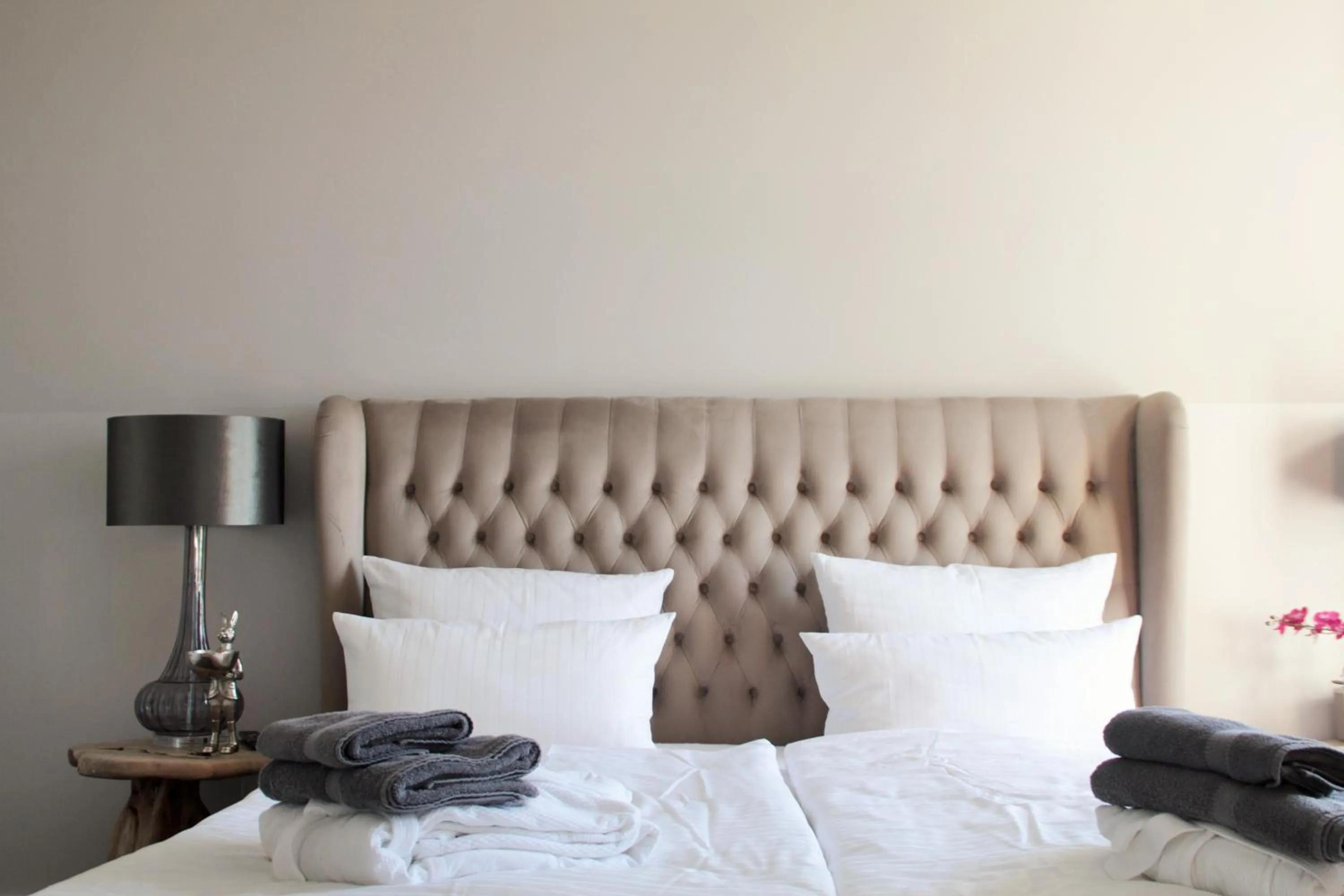 Photo of the whole room, Bed in Herrenhaus Gut Neuruppersdorf