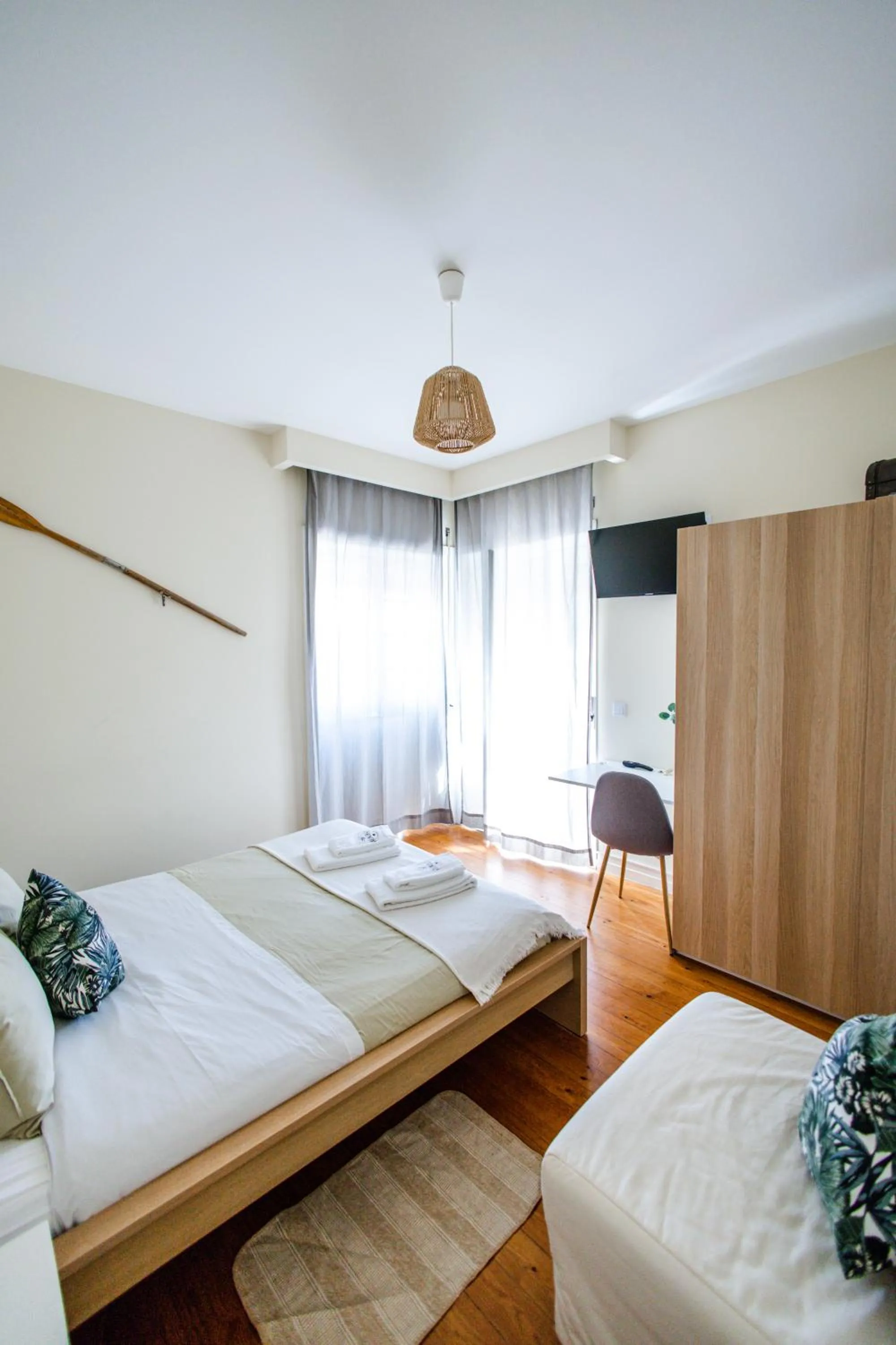 Photo of the whole room, Bed in Green Coast Surf House