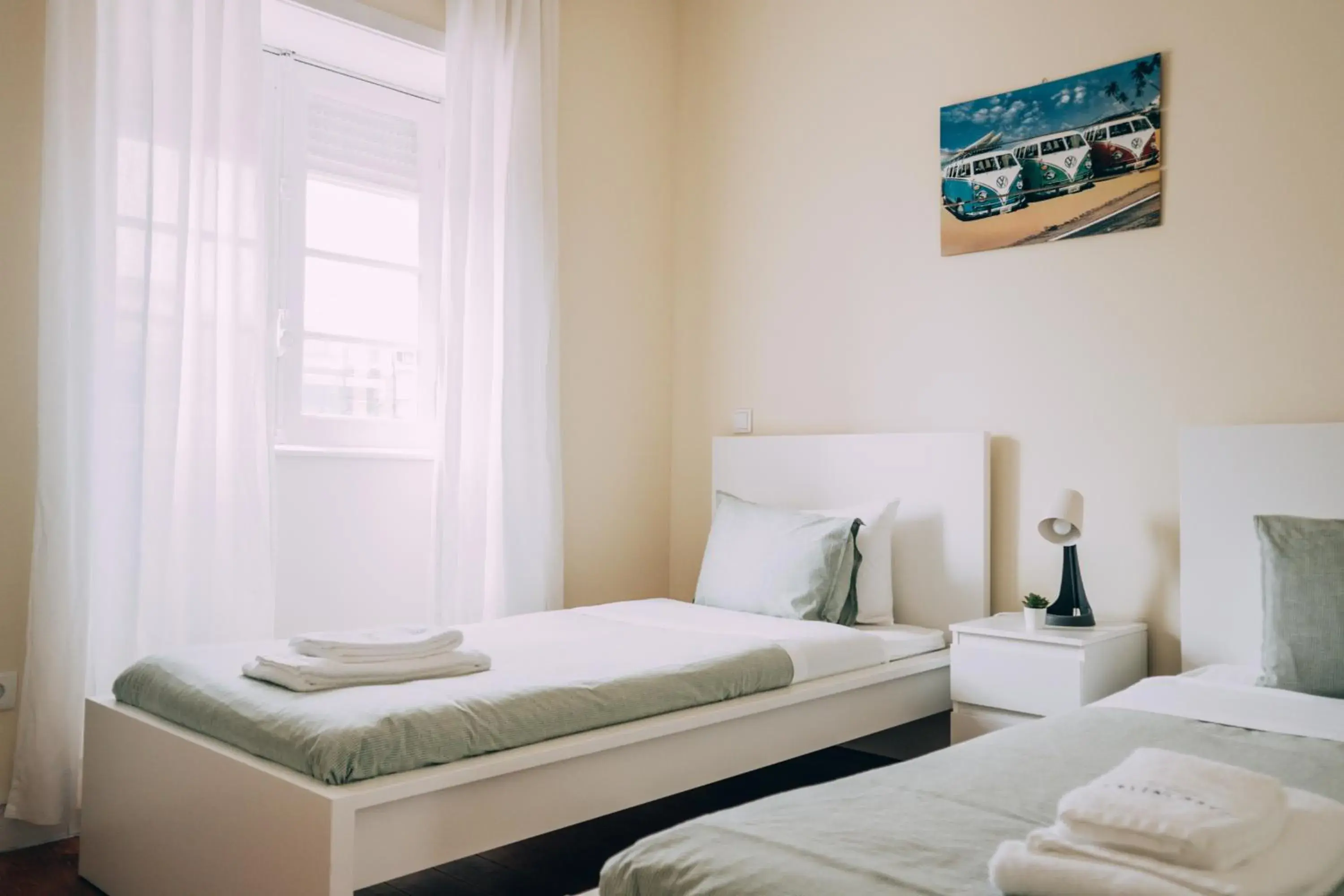 Standard Twin Room with Shared Bathroom - single occupancy in Green Coast Surf House Standard Twin Room with Shared Bathroom - single occupancy in Green Coast Surf House