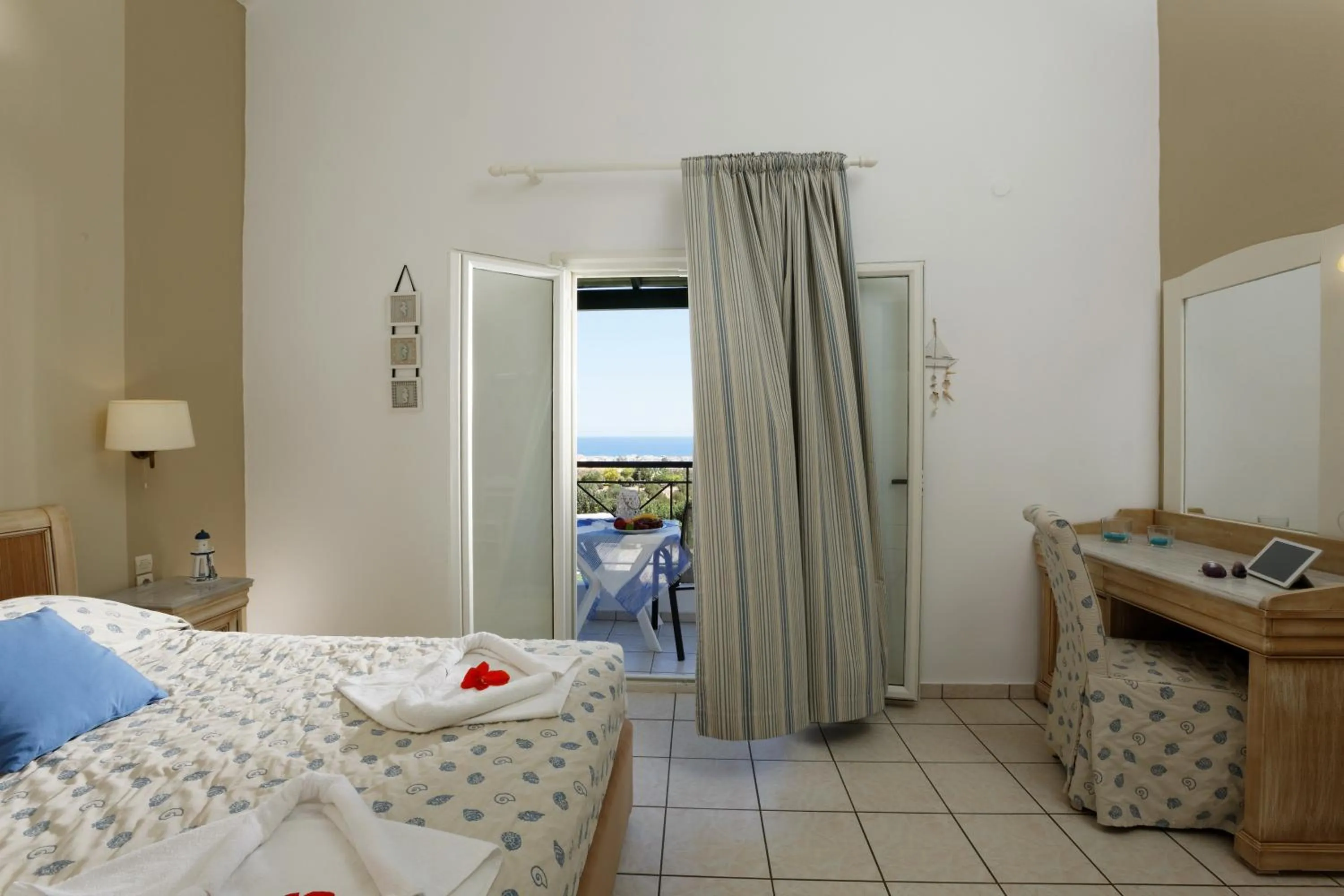 Bedroom, Bed in Piskopiano Village