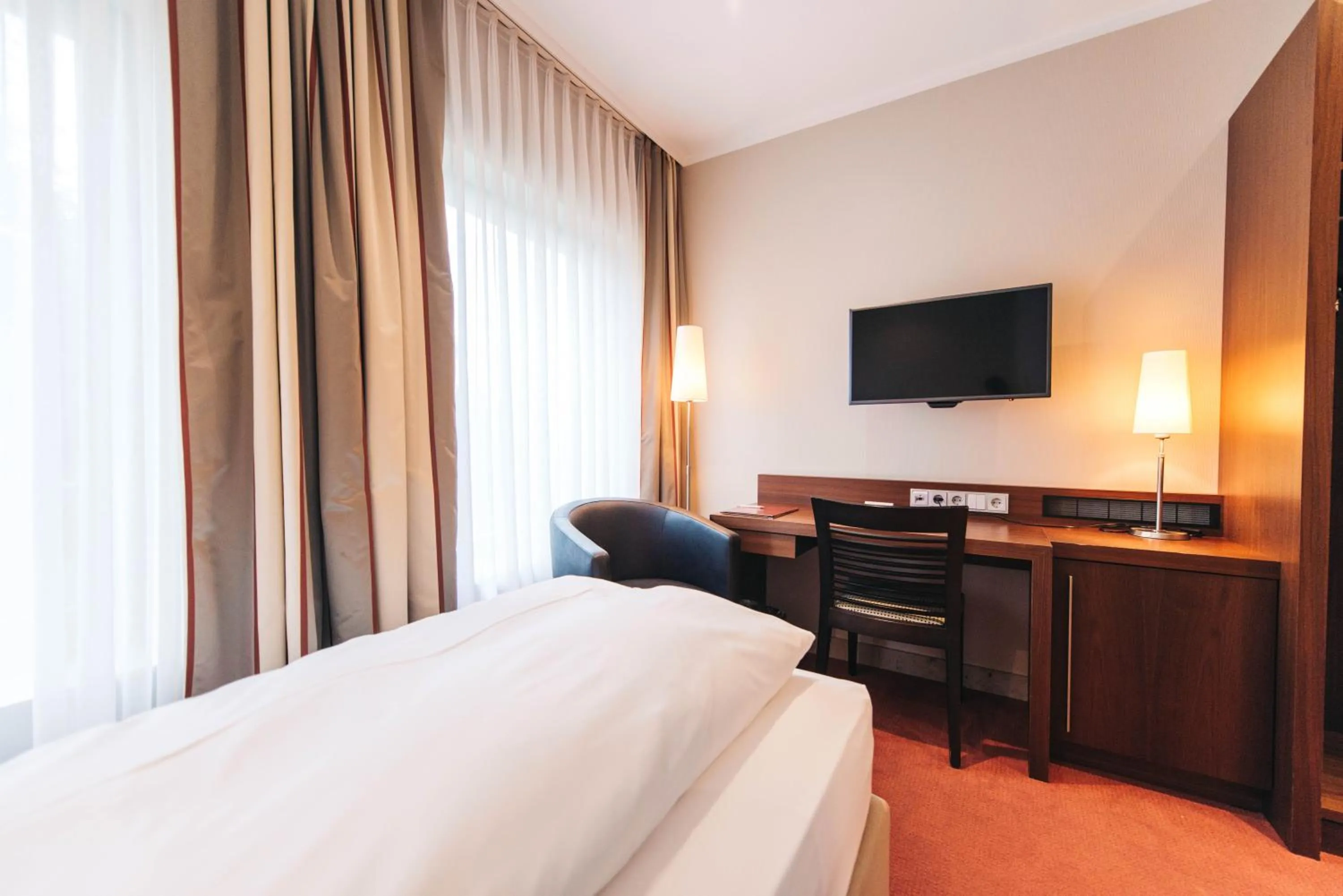 Photo of the whole room, Bed in HOTEL KOCKS am Mühlenberg