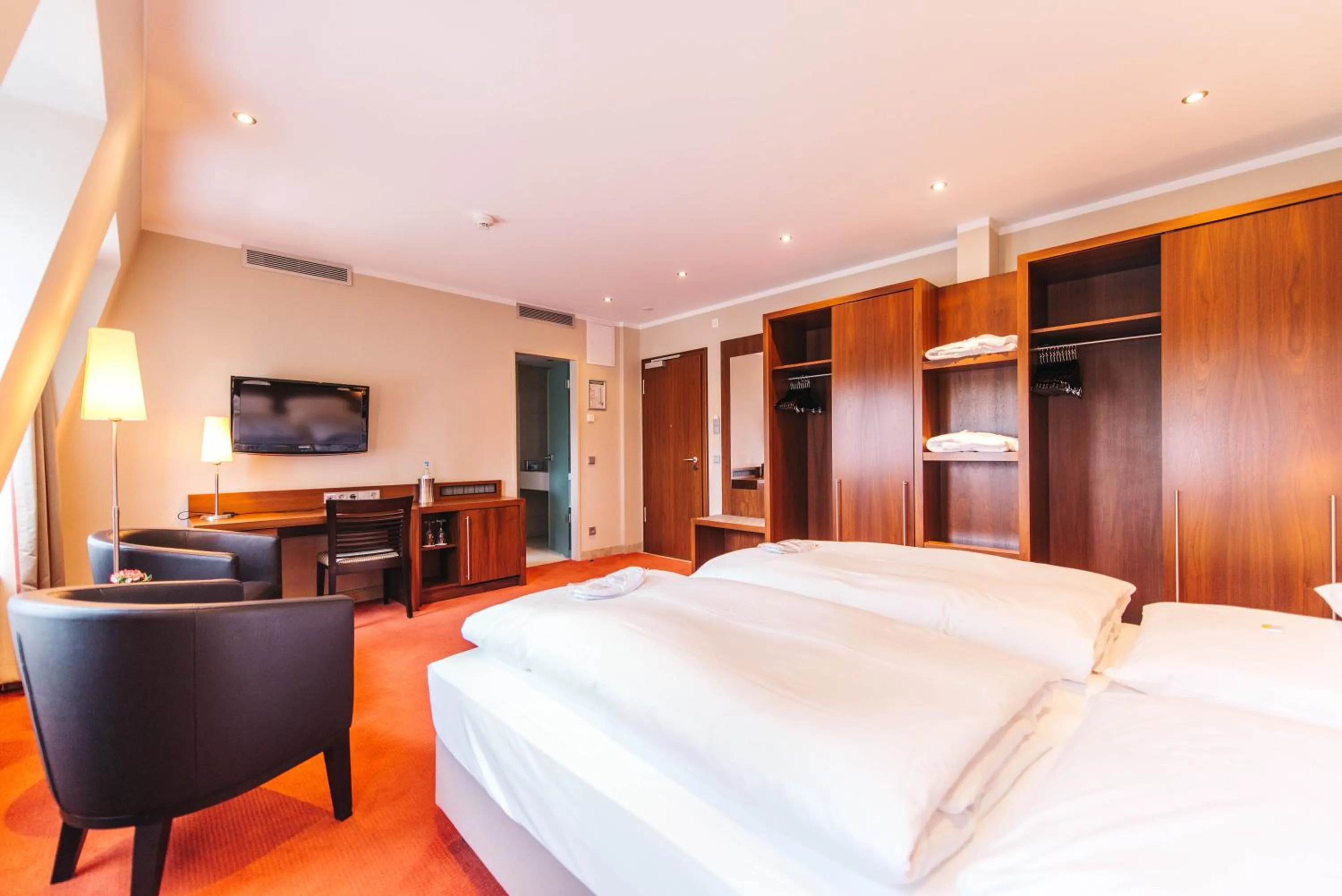 Photo of the whole room, Bed in HOTEL KOCKS am Mühlenberg