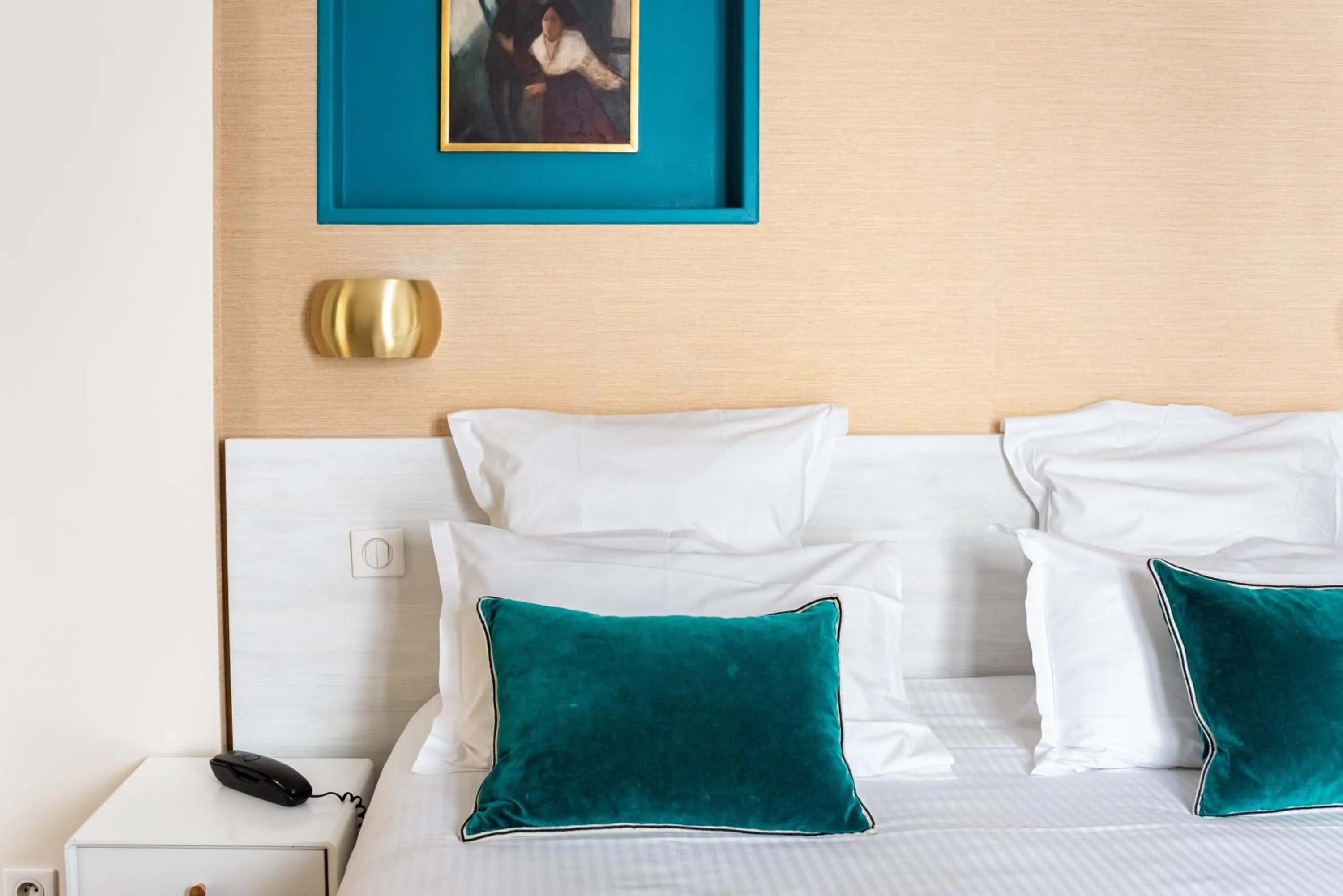 Bedroom, Bed in Queens Boutique Hotel