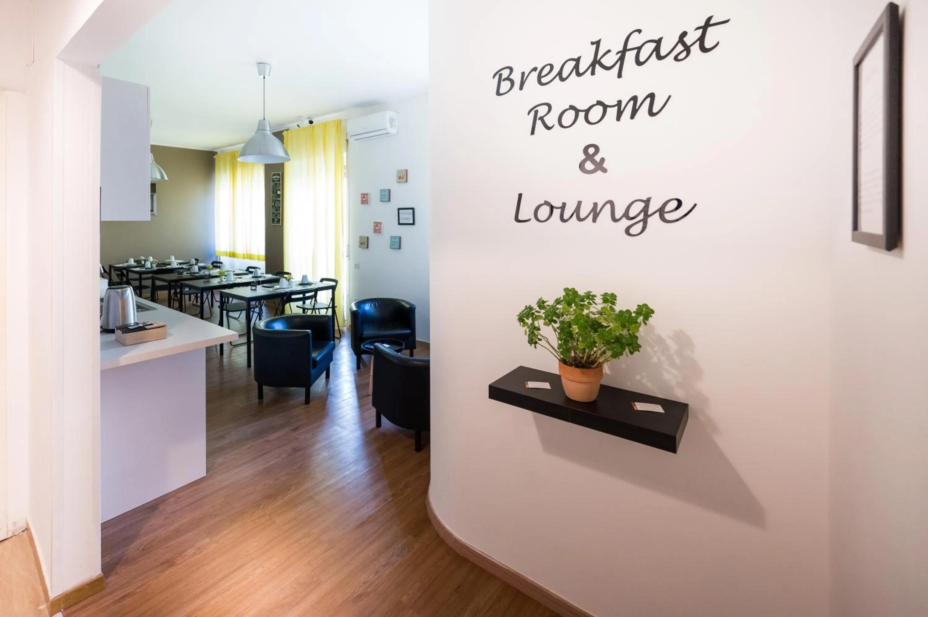 Decorative detail in Panoramic Rooms Salerno