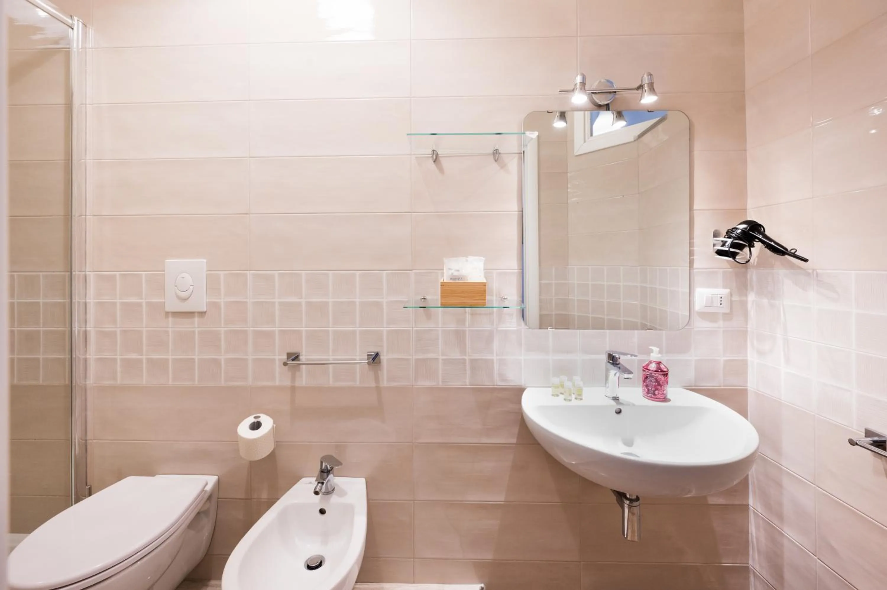 Bathroom in Panoramic Rooms Salerno