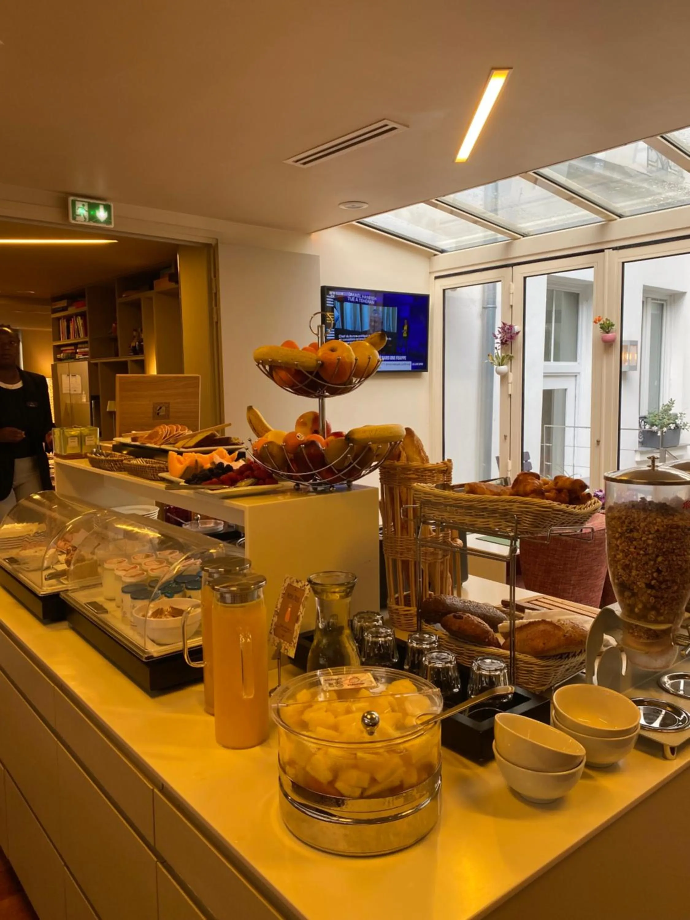 Breakfast in Hôtel Mistral