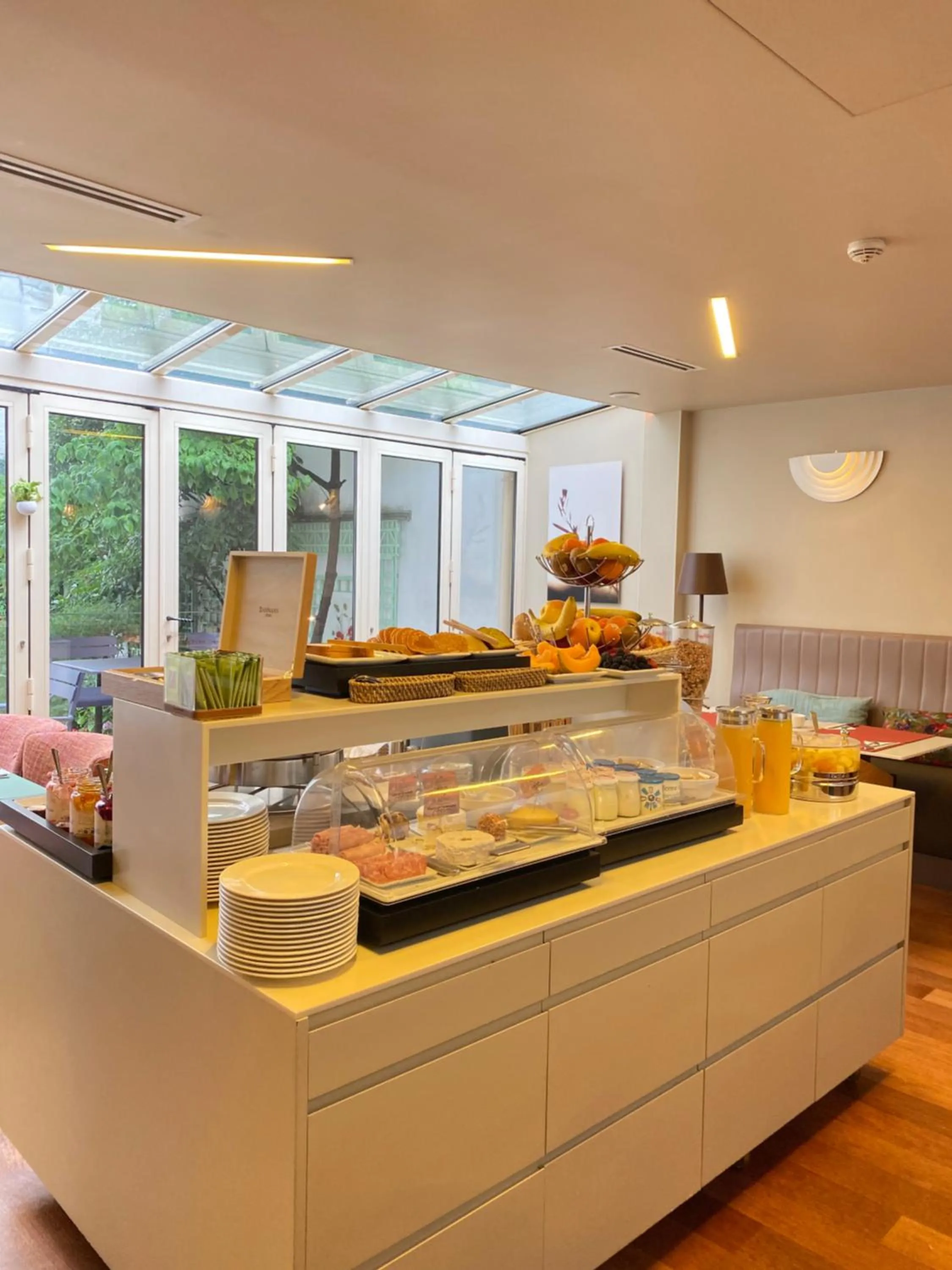 Breakfast in Hôtel Mistral