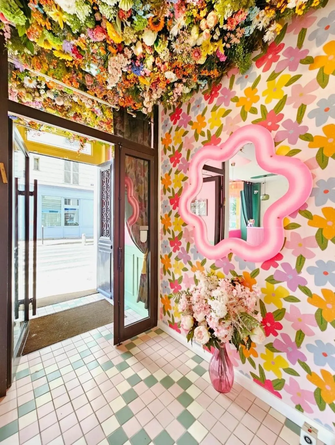 Facade/entrance in Hotel La Petite Rosa