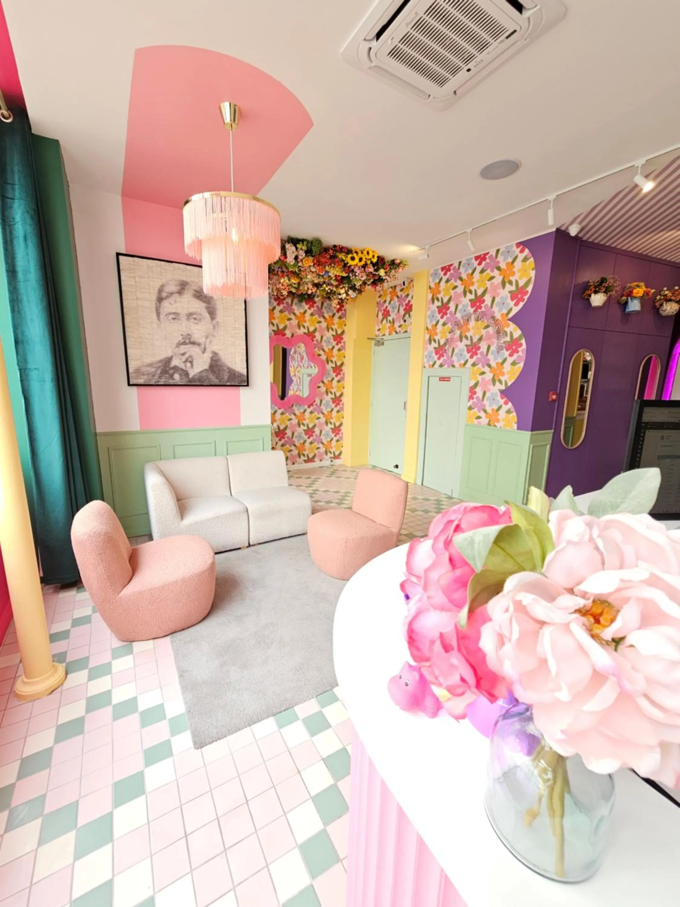 Lobby or reception in Hotel La Petite Rosa