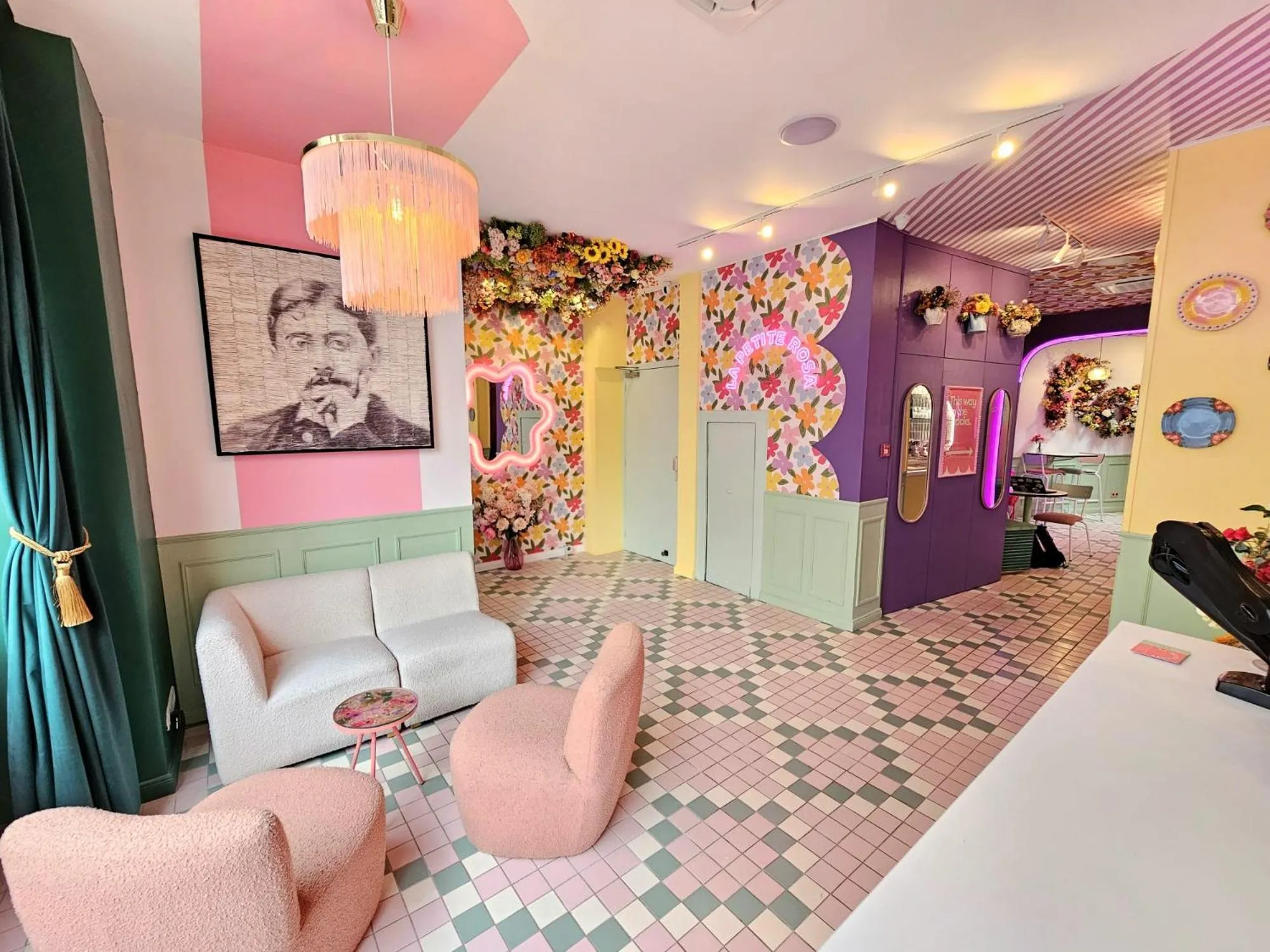 Lobby or reception in Hotel La Petite Rosa