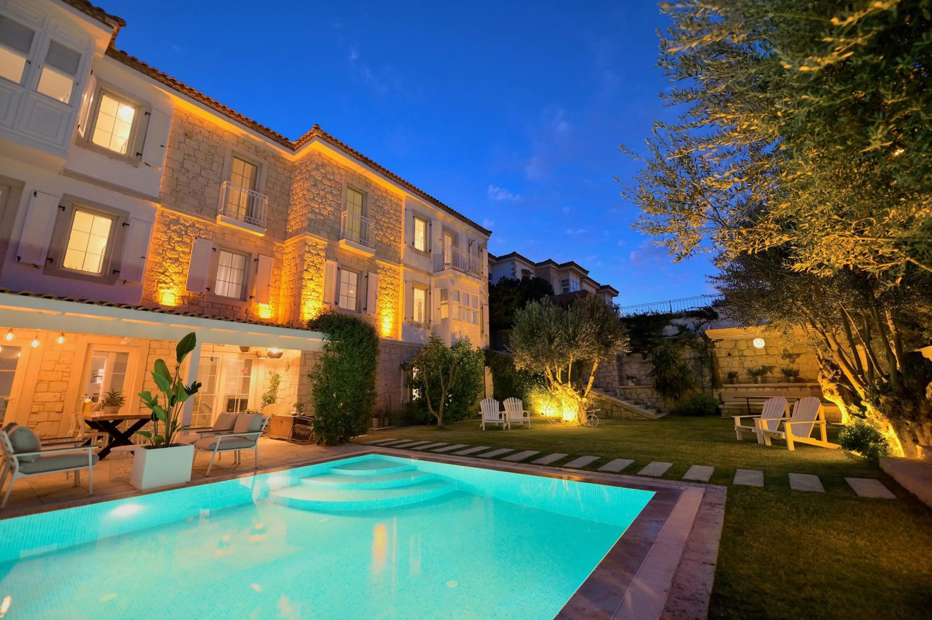 Property building in Peremere Alacati Otel