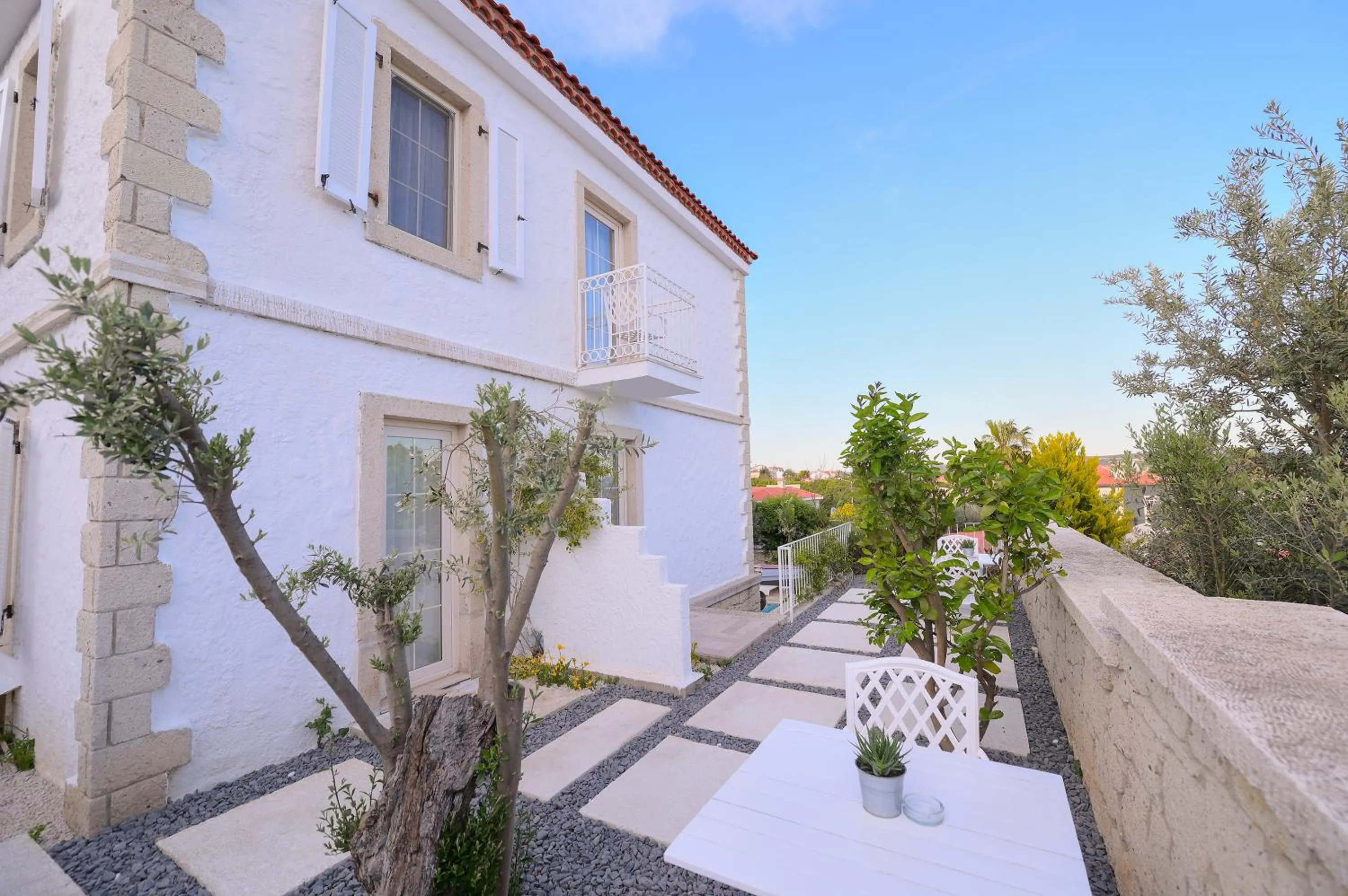 Property building in Peremere Alacati Otel