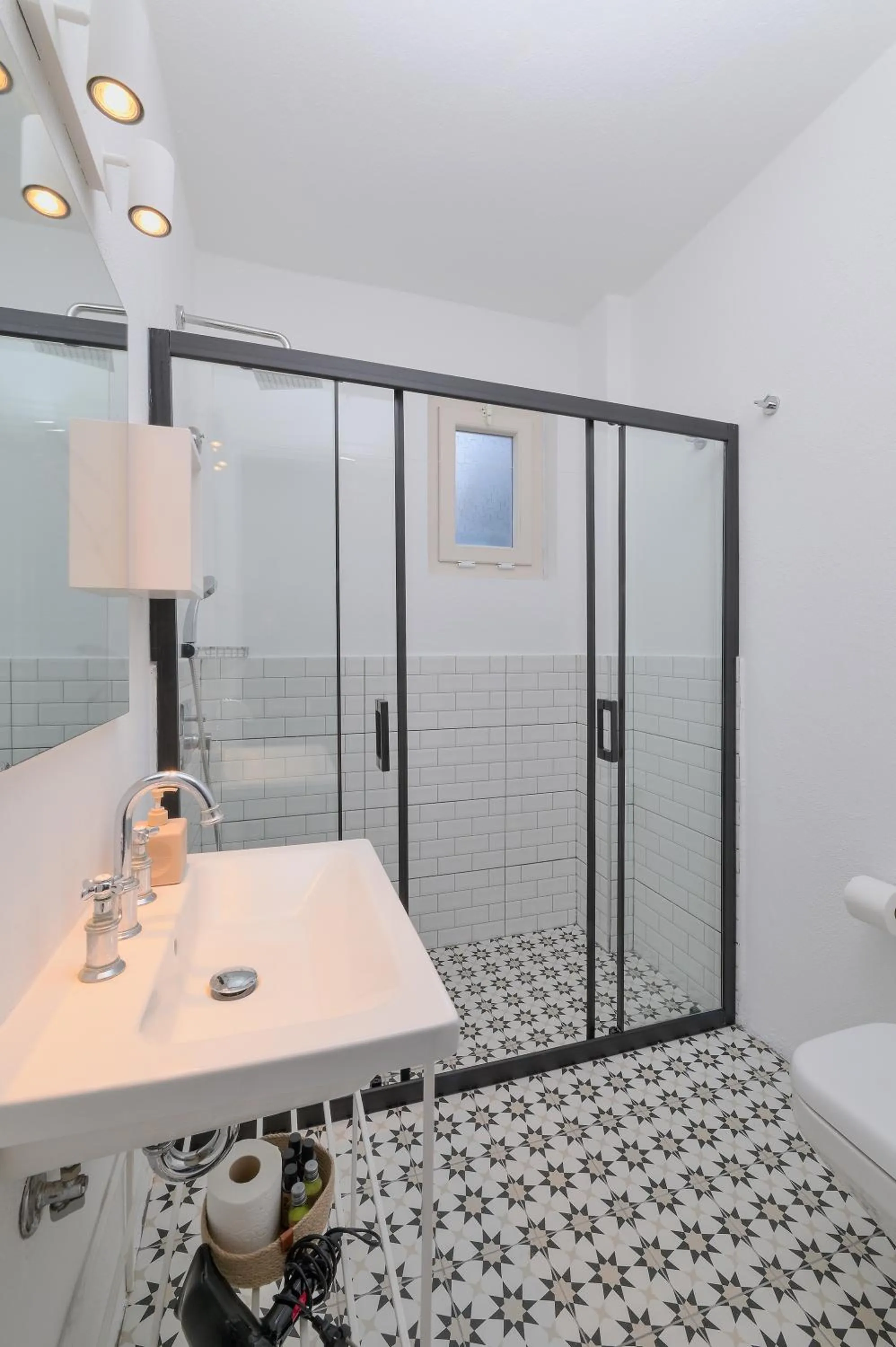 Bathroom in Peremere Alacati Otel