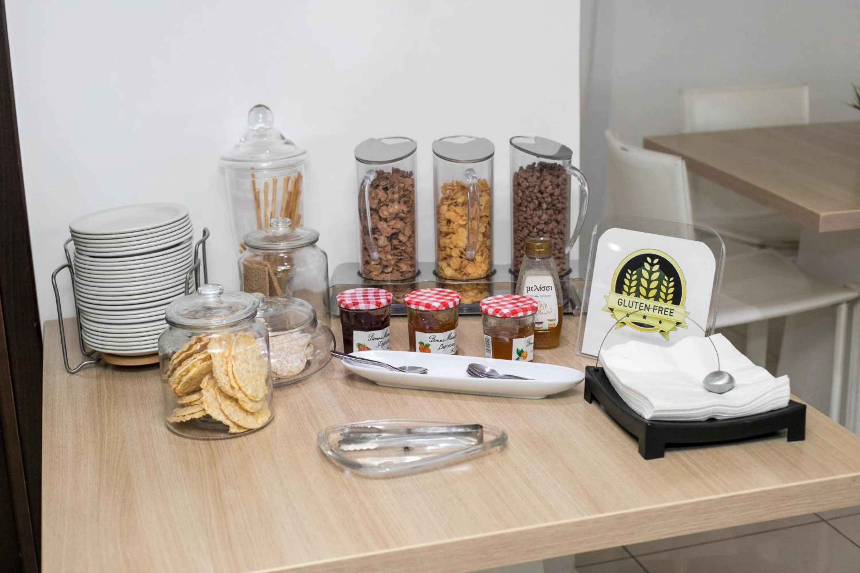 Restaurant/places to eat in Les Palmiers Beach Boutique Hotel & Luxury Apartments