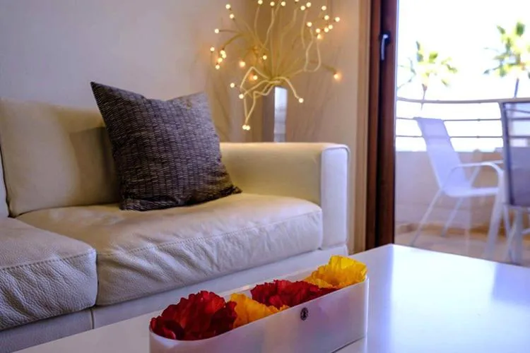 Les Palmiers Beach Boutique Hotel & Luxury Apartments