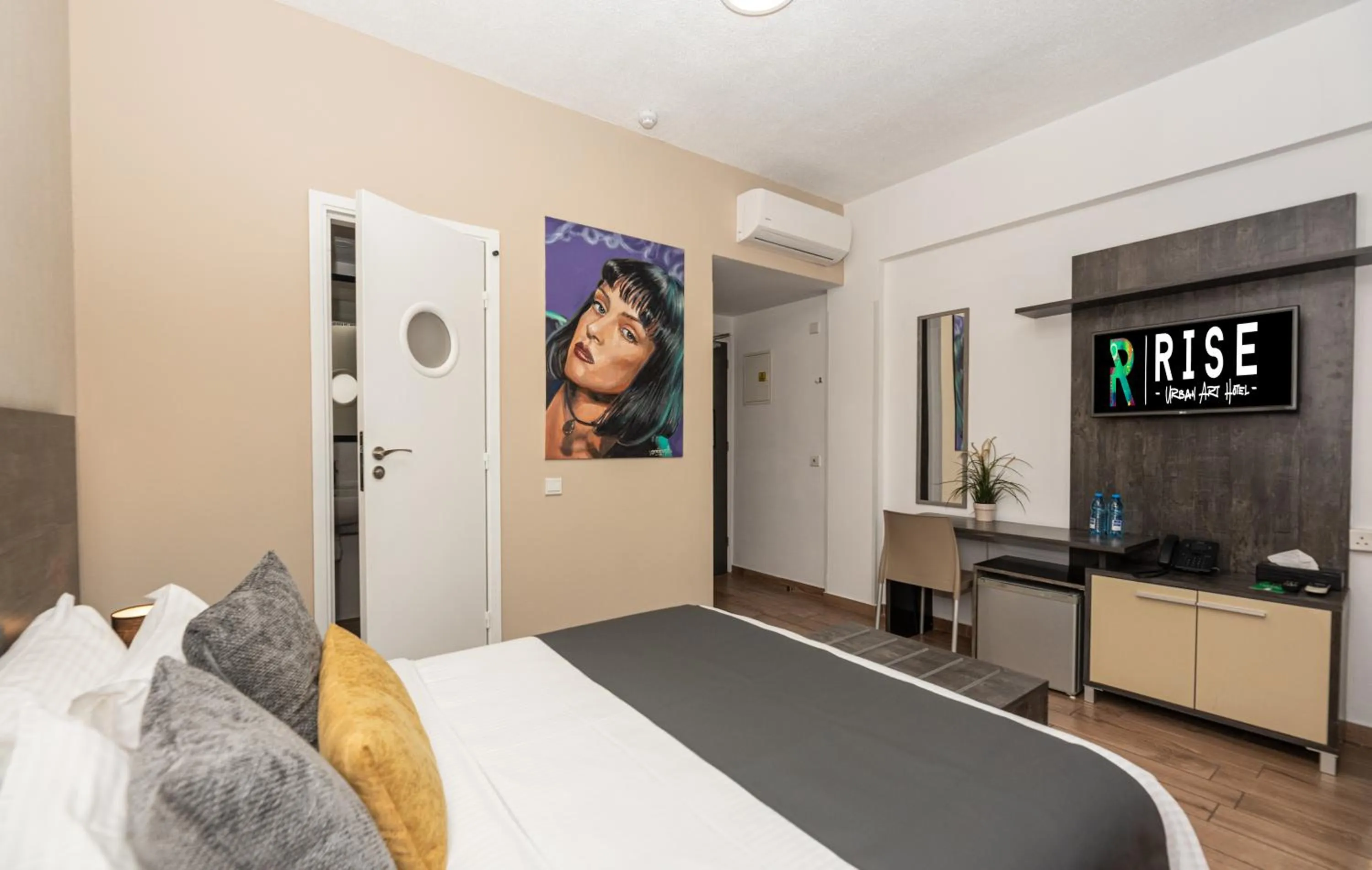 Bedroom, Bed in Rise Urban Art Hotel