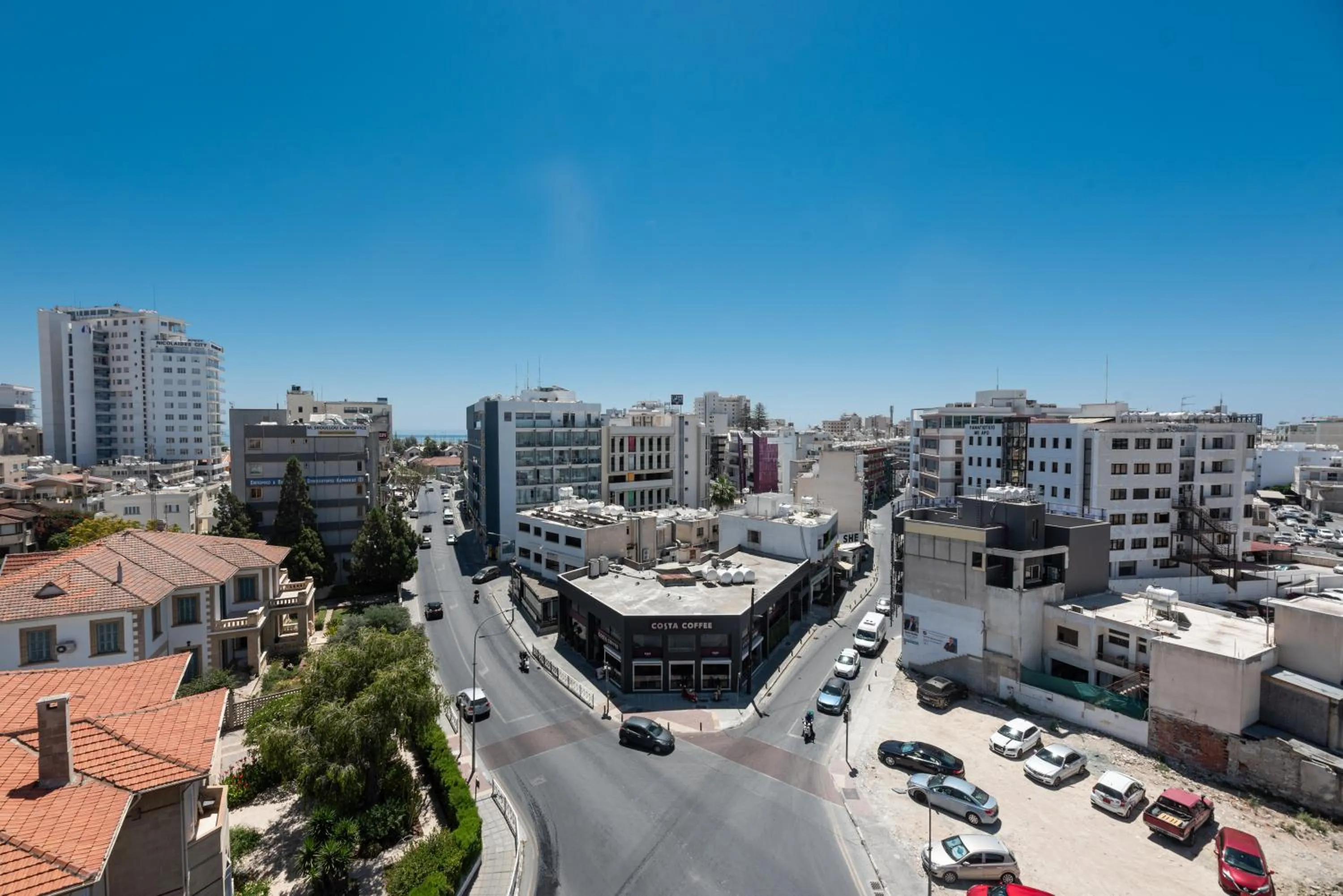 Neighbourhood in Rise Urban Art Hotel