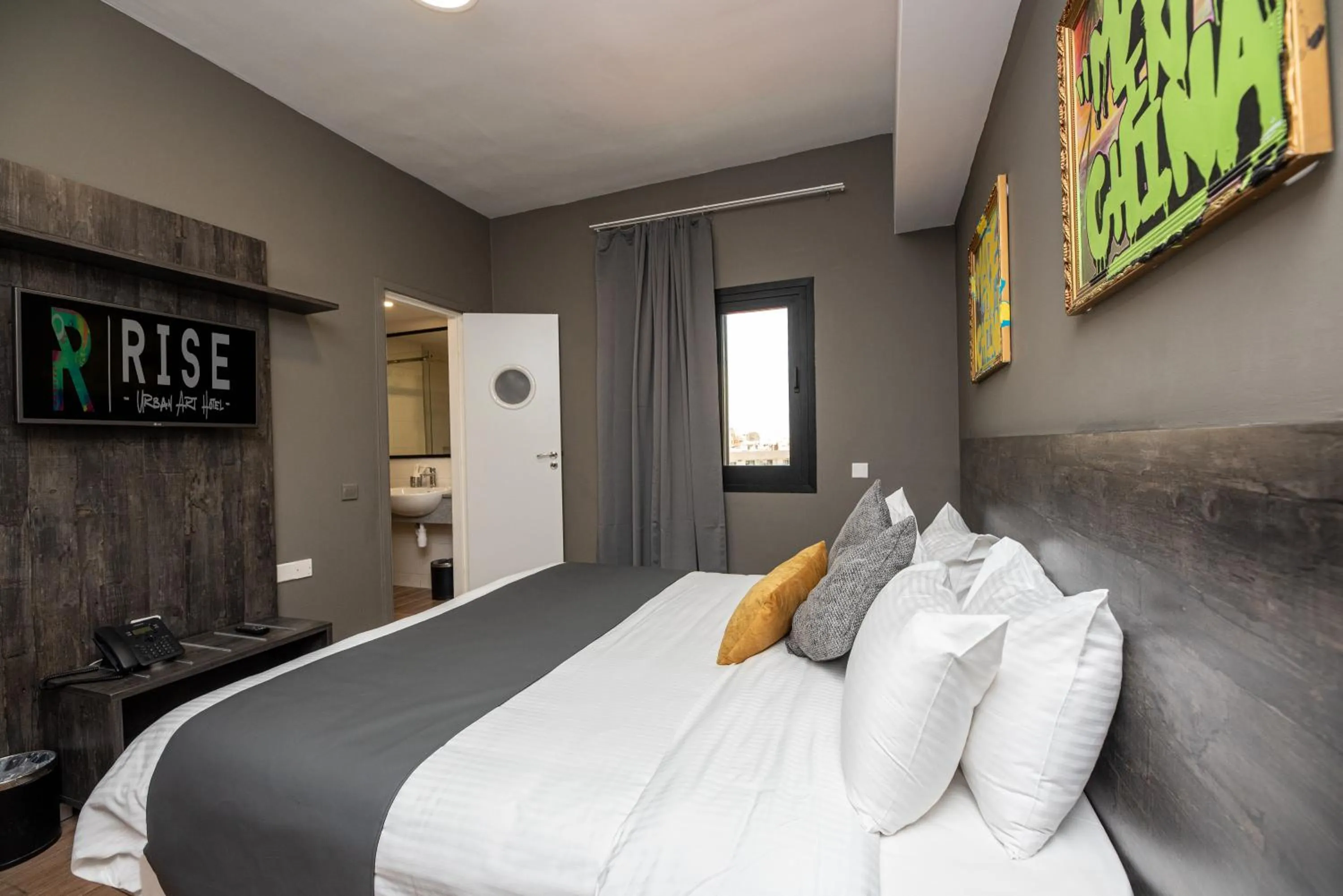 Bedroom, Bed in Rise Urban Art Hotel