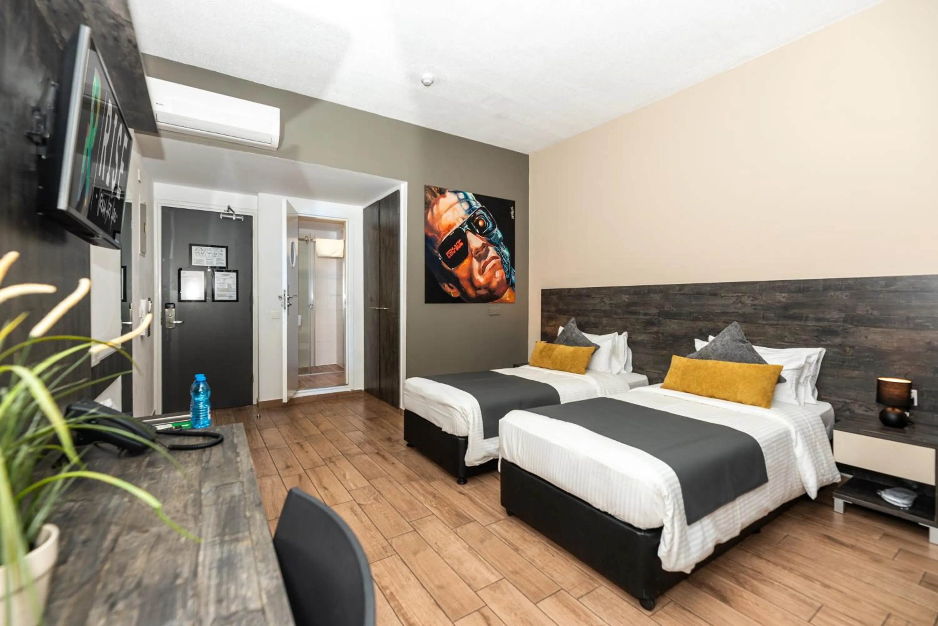 Bedroom, Bed in Rise Urban Art Hotel