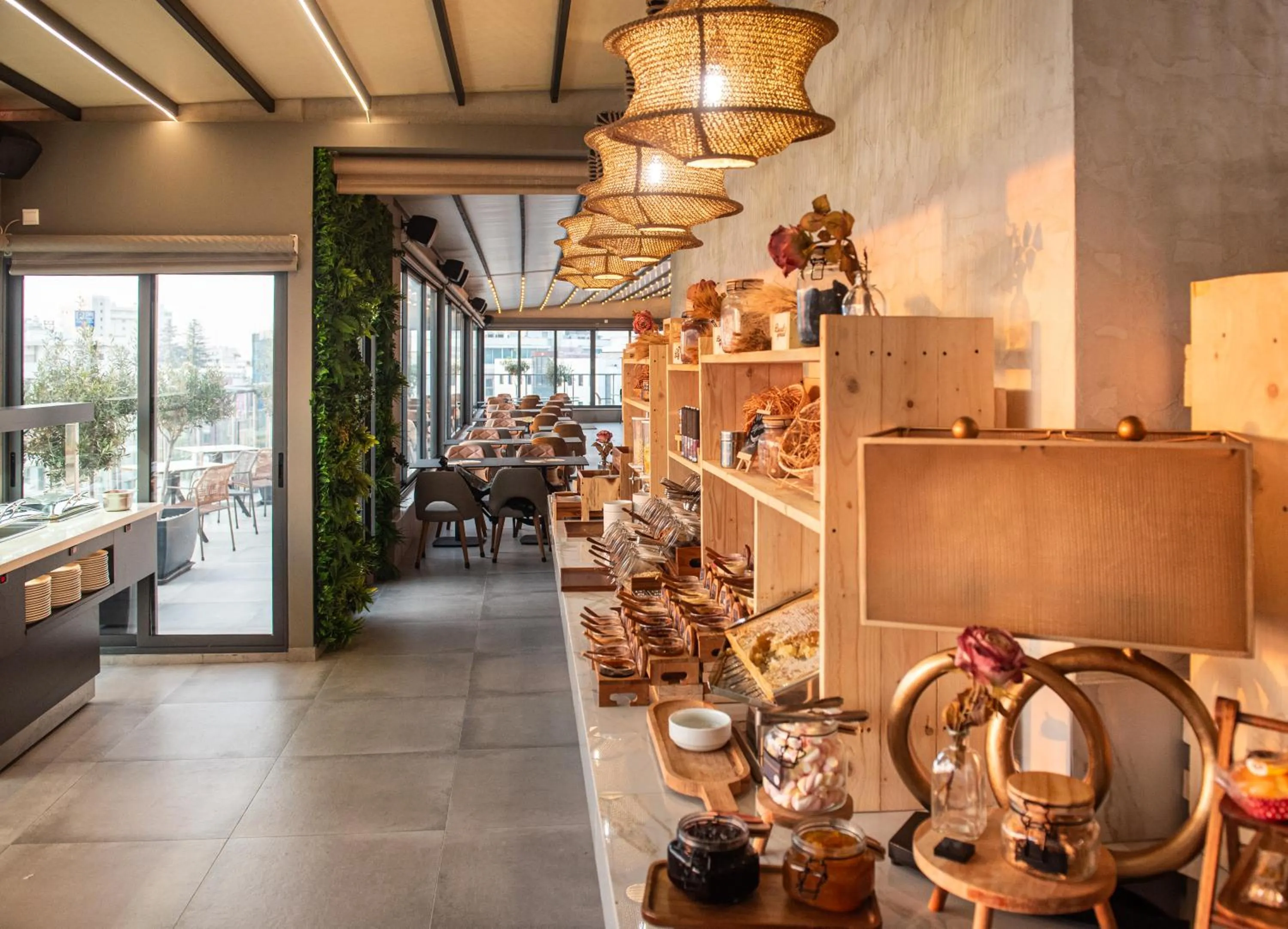 Breakfast in Rise Urban Art Hotel