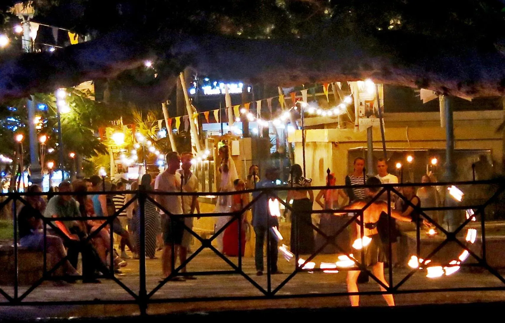 Evening entertainment in Marina Hotel