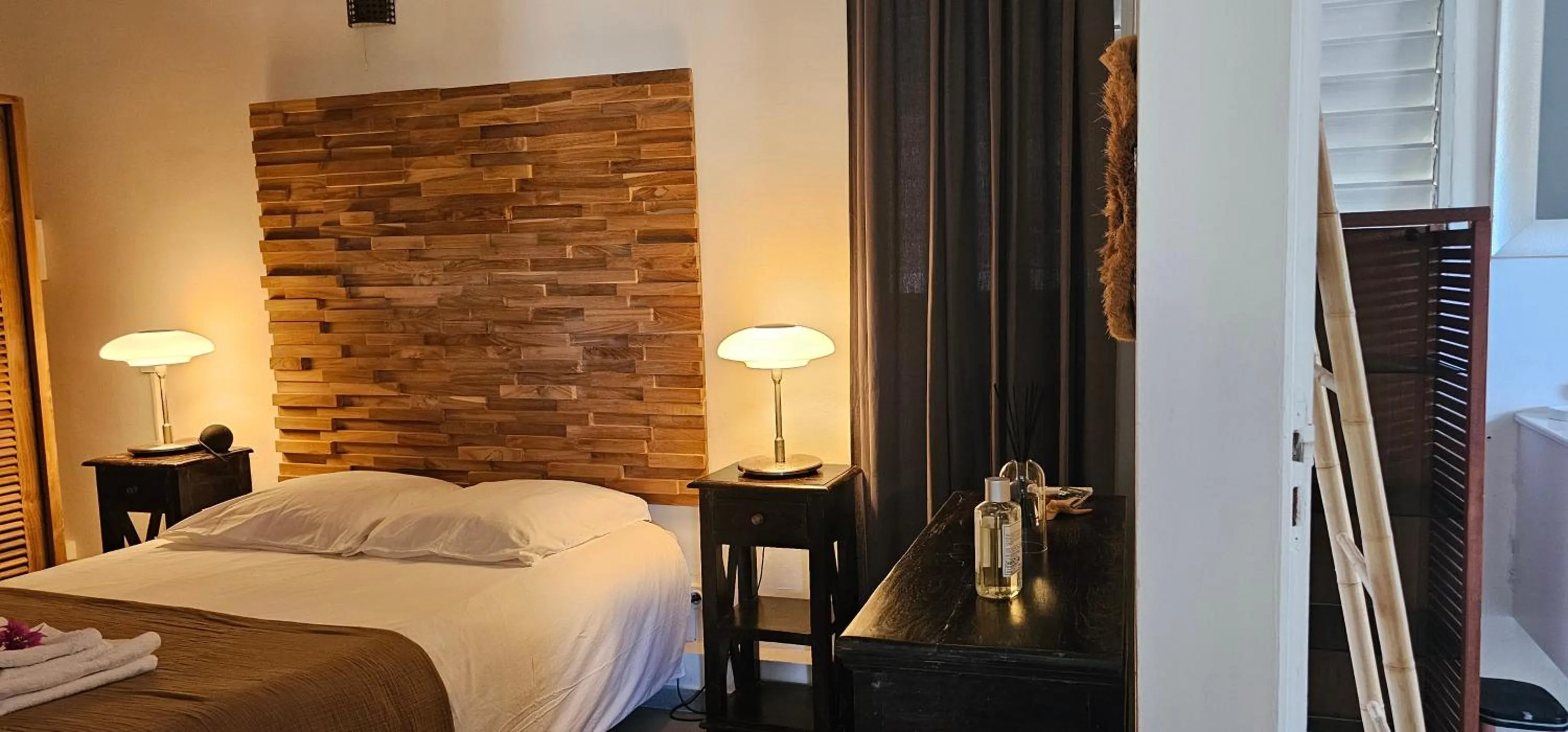 Bedroom, Bed in Habitation Villa Les Cassias