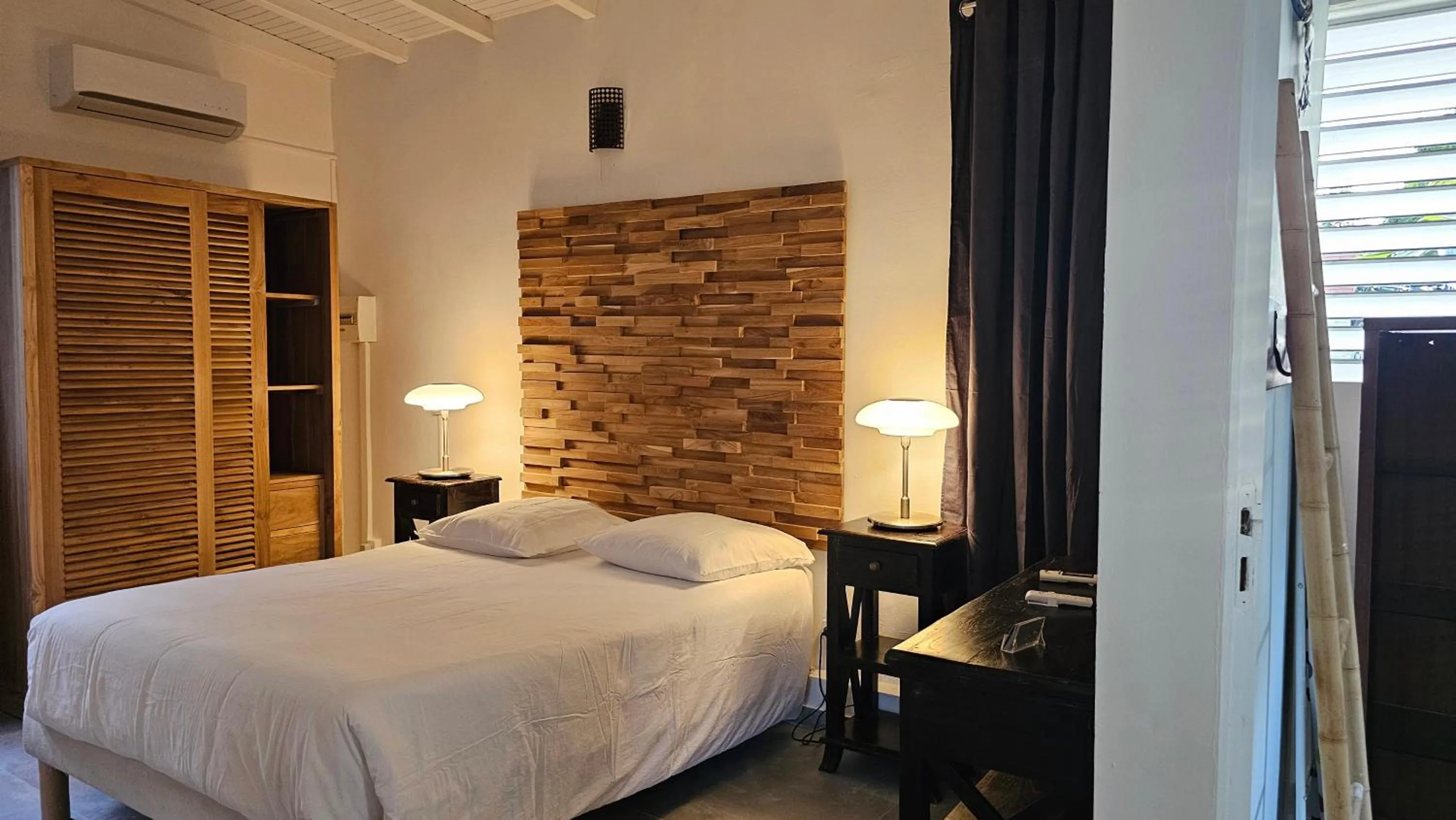 Bed in Habitation Villa Les Cassias