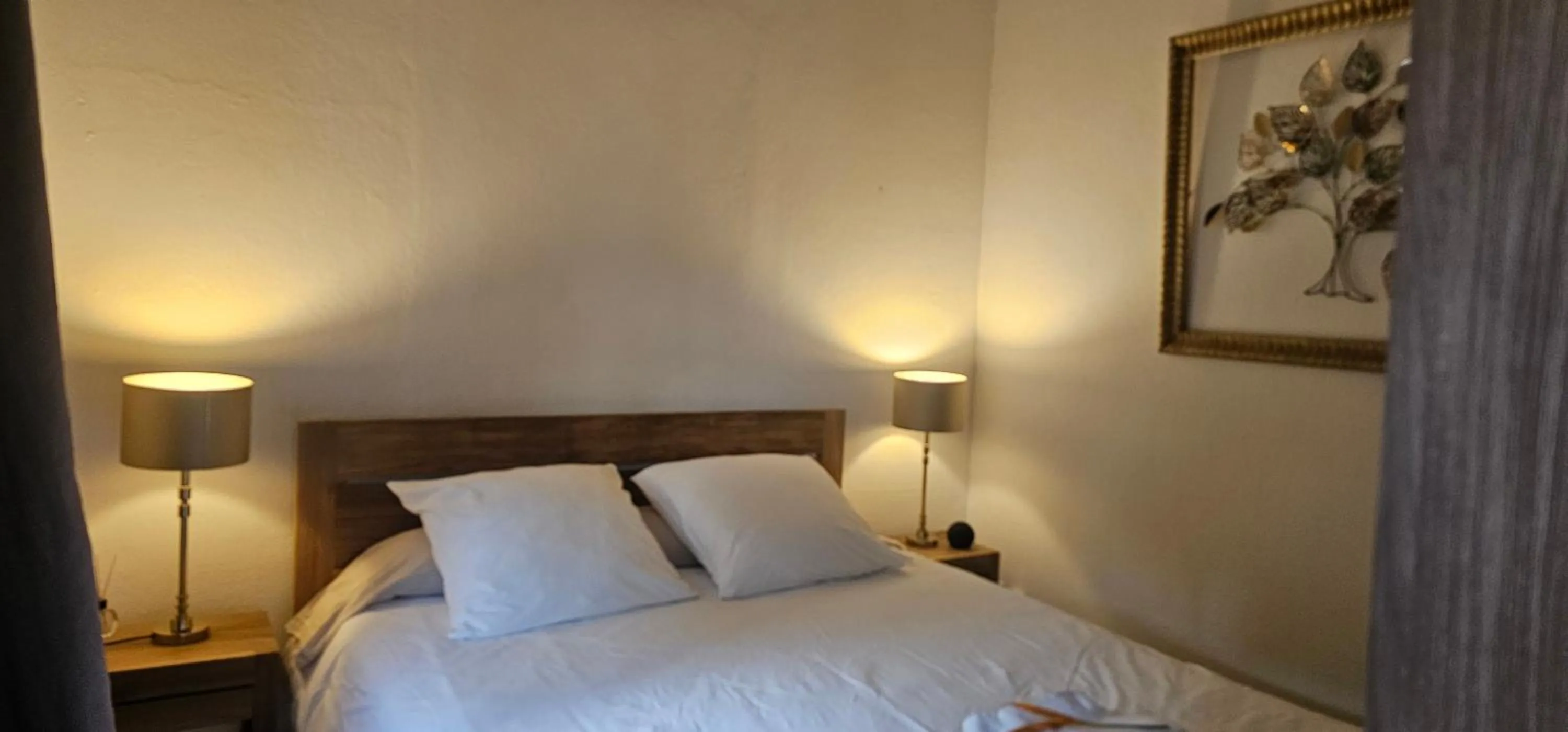 Bedroom, Bed in Habitation Villa Les Cassias