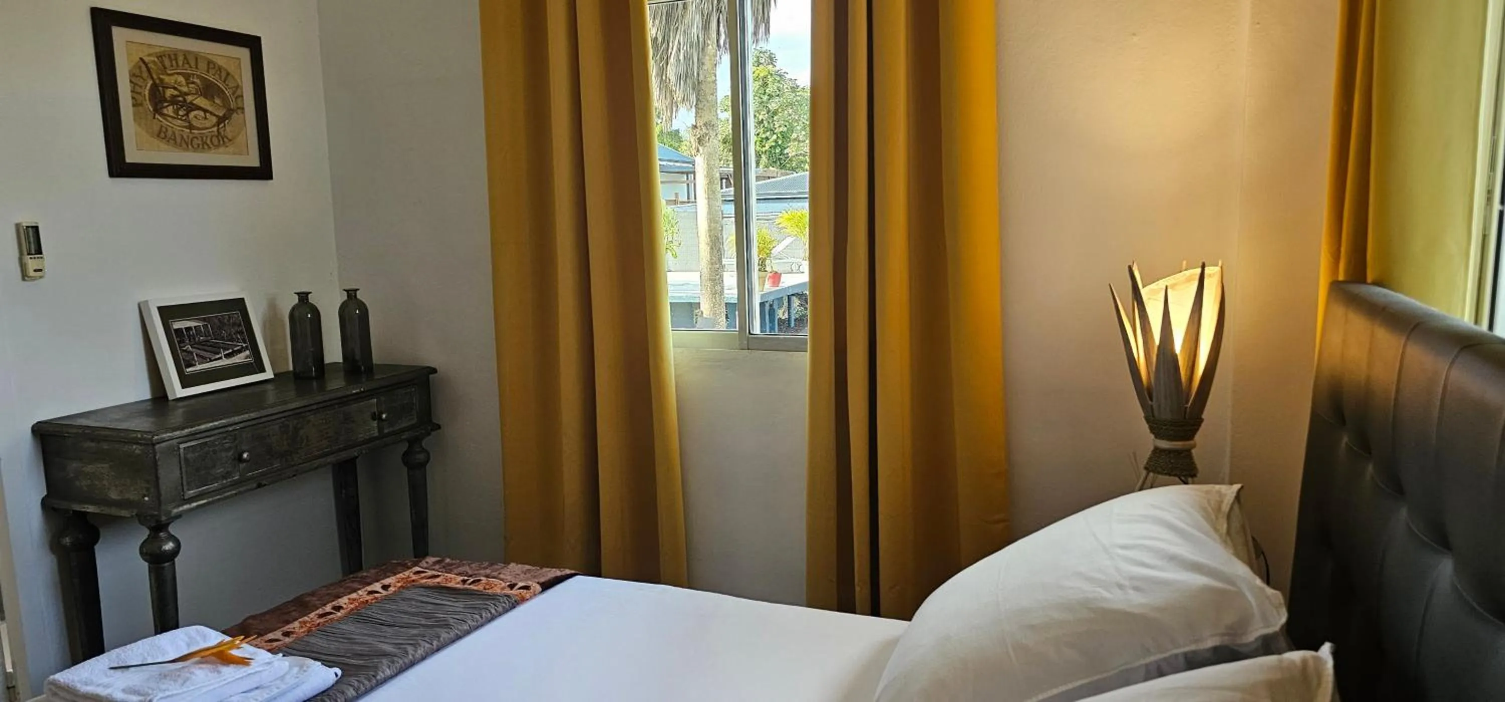 Bedroom, Bed in Habitation Villa Les Cassias