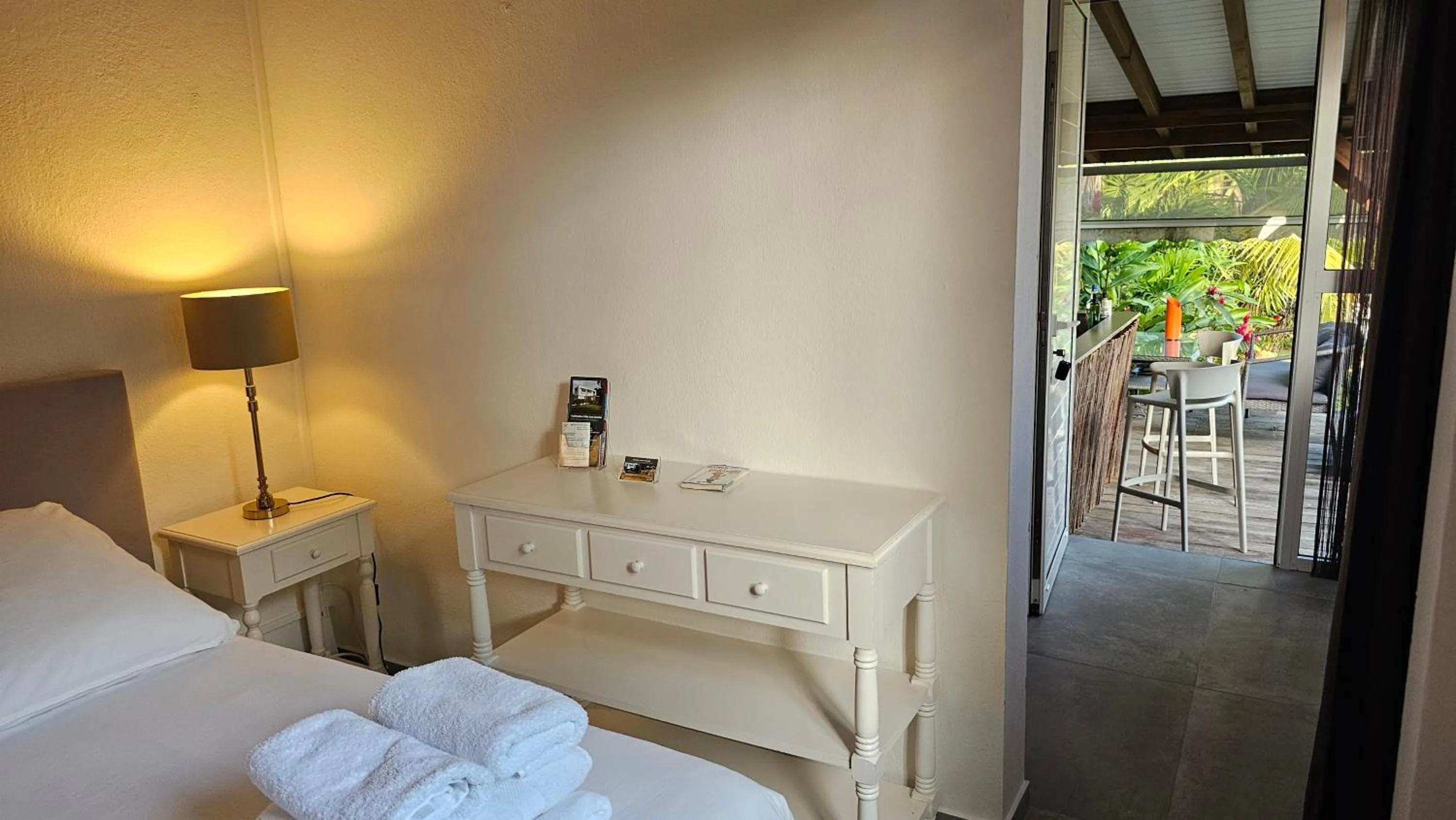 Bed in Habitation Villa Les Cassias