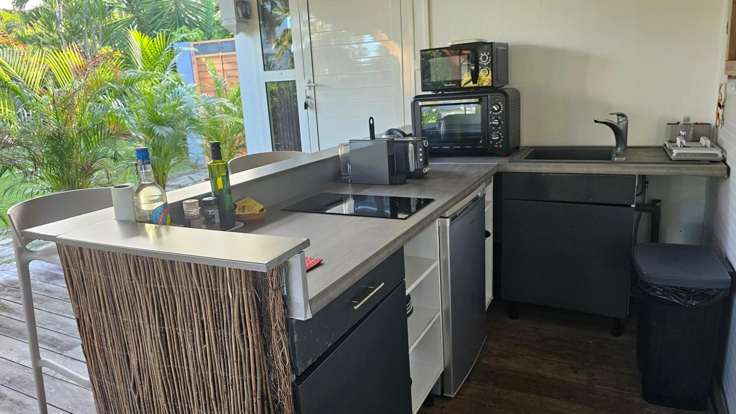 Coffee/tea facilities in Habitation Villa Les Cassias