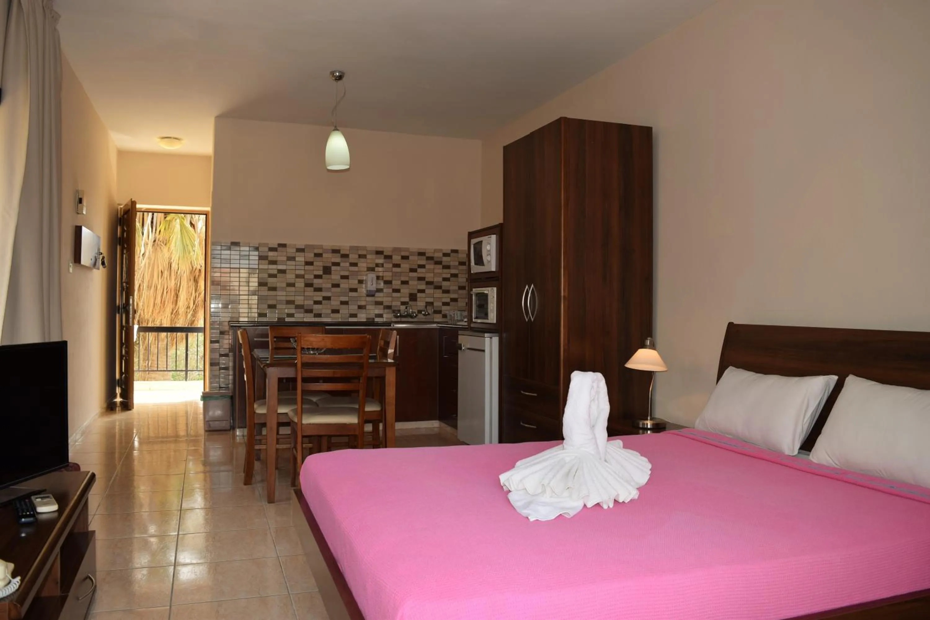 Photo of the whole room, Bed in Anna Hotel Apartments