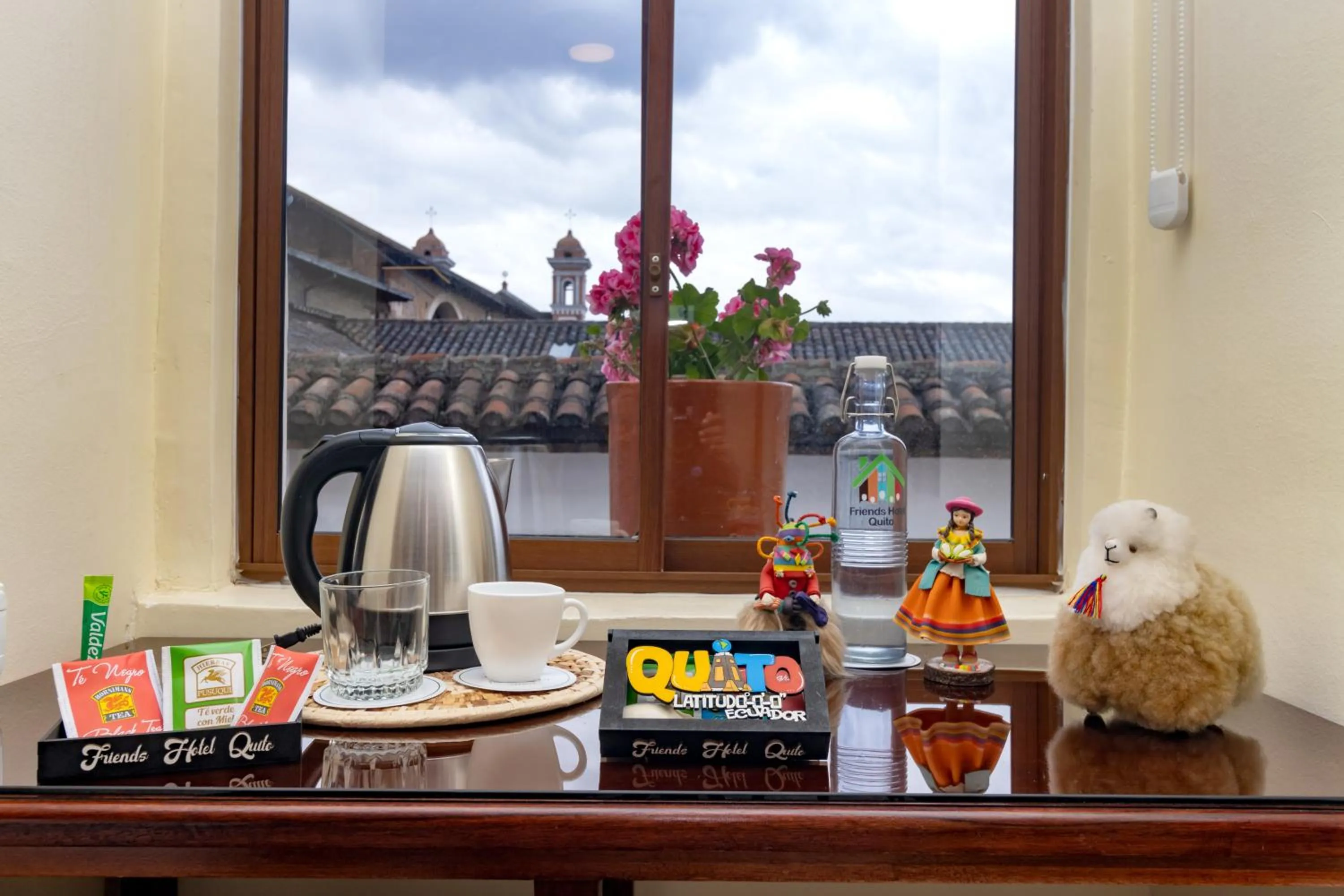 Coffee/tea facilities in Friends Hotel & Rooftop - Historic Center & Museums