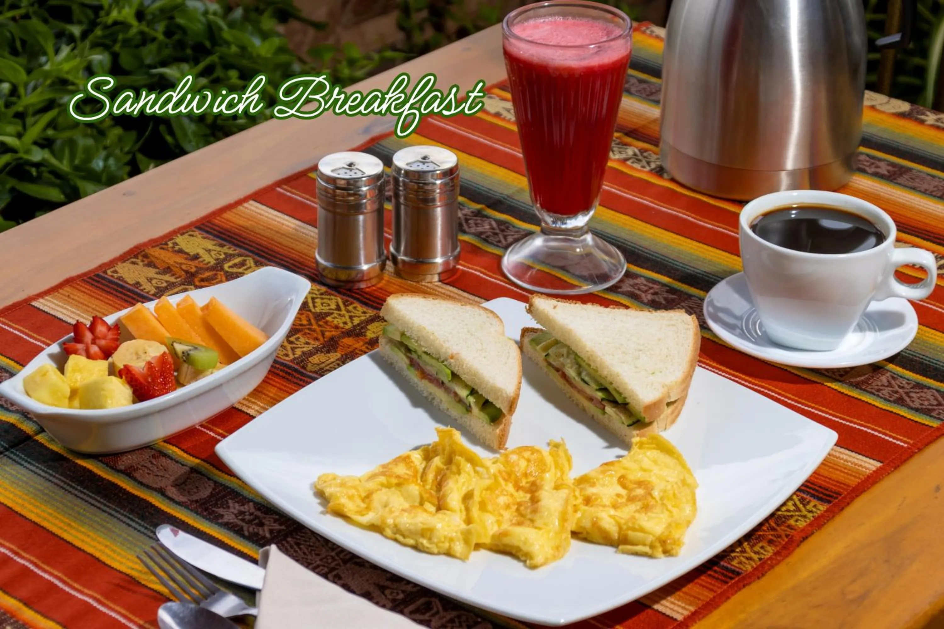 Food and drinks in Friends Hotel & Rooftop - Historic Center & Museums