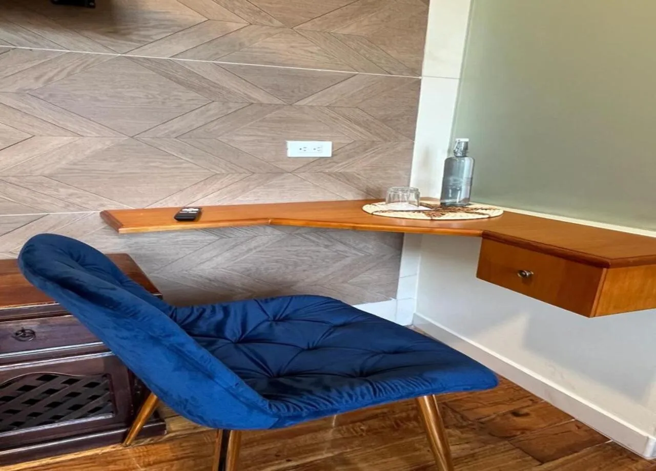 Living room in Friends Hotel & Rooftop - Historic Center & Museums