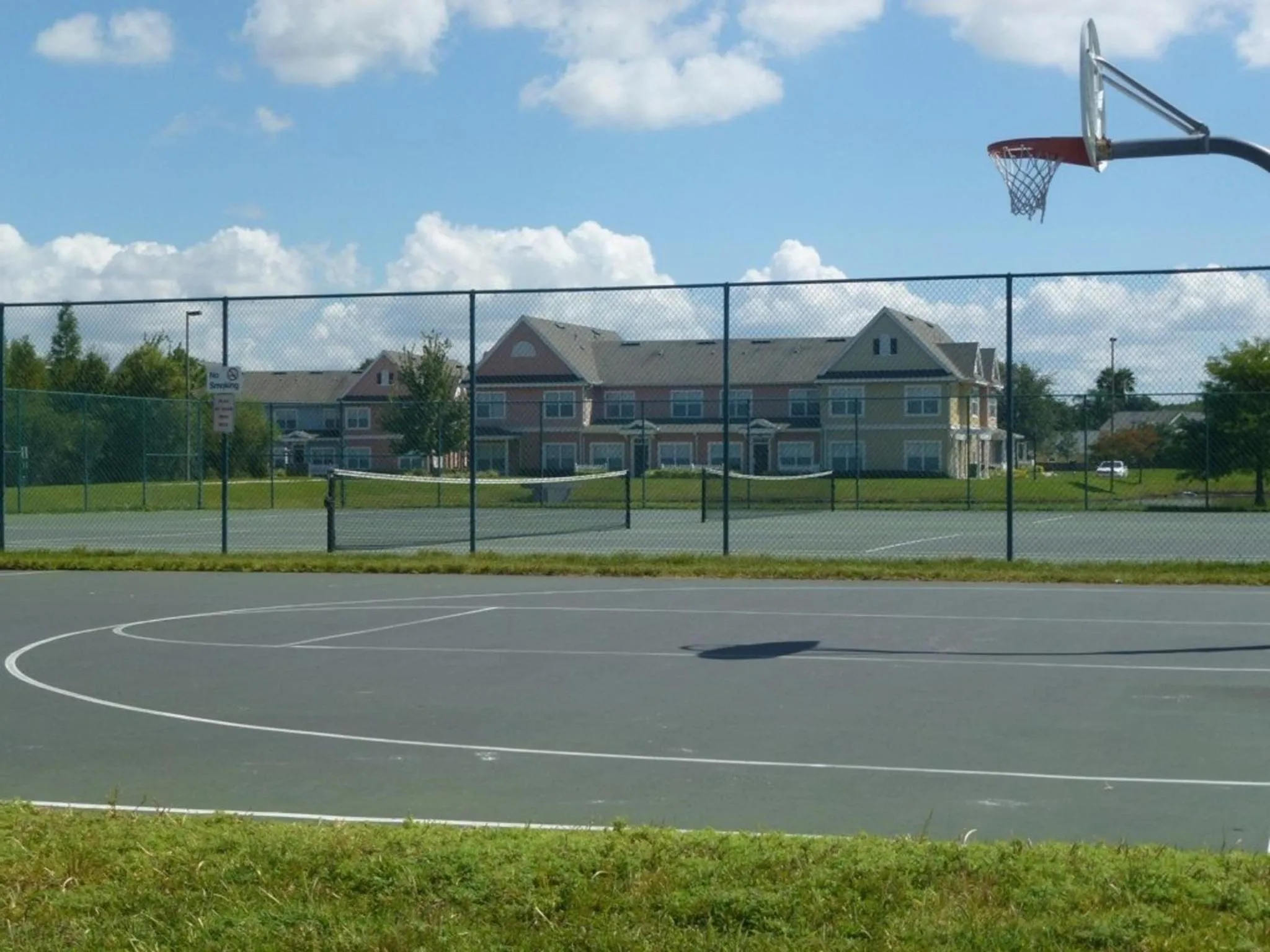 Tennis court in True Happiness, Housing Near Disney Word