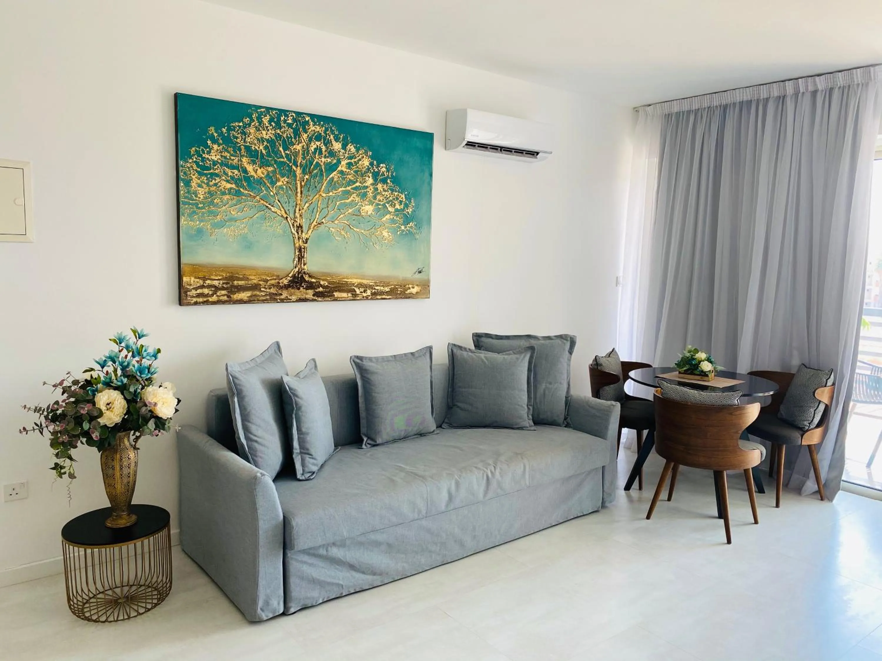 Eleonora Hotel Apartments