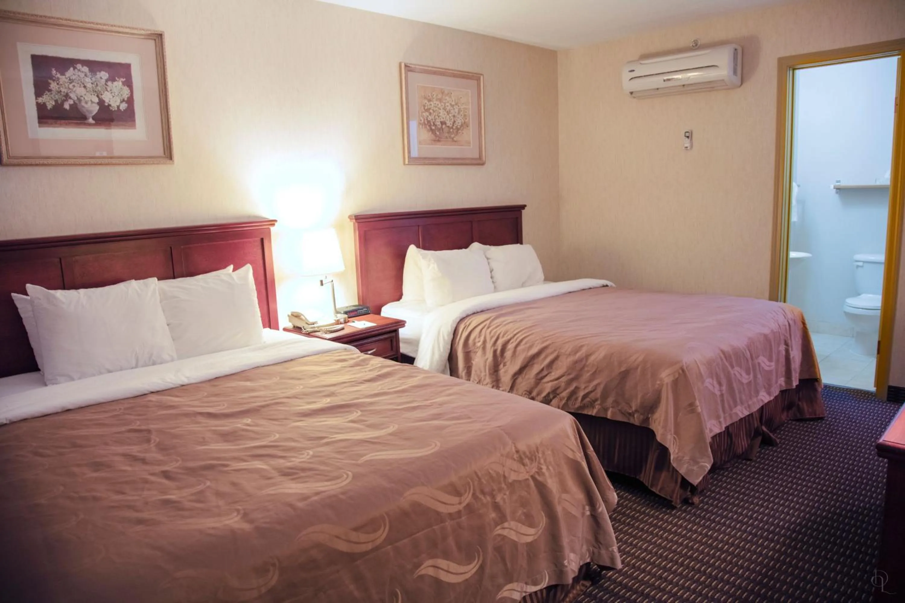 Bedroom, Bed in All Stay Suites