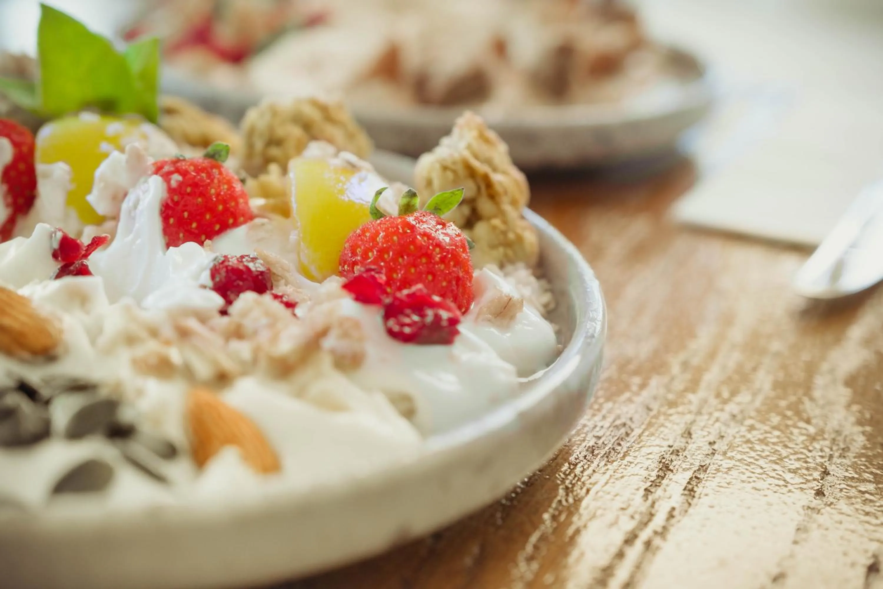 Restaurant/places to eat in Anemi Hotel & Suites