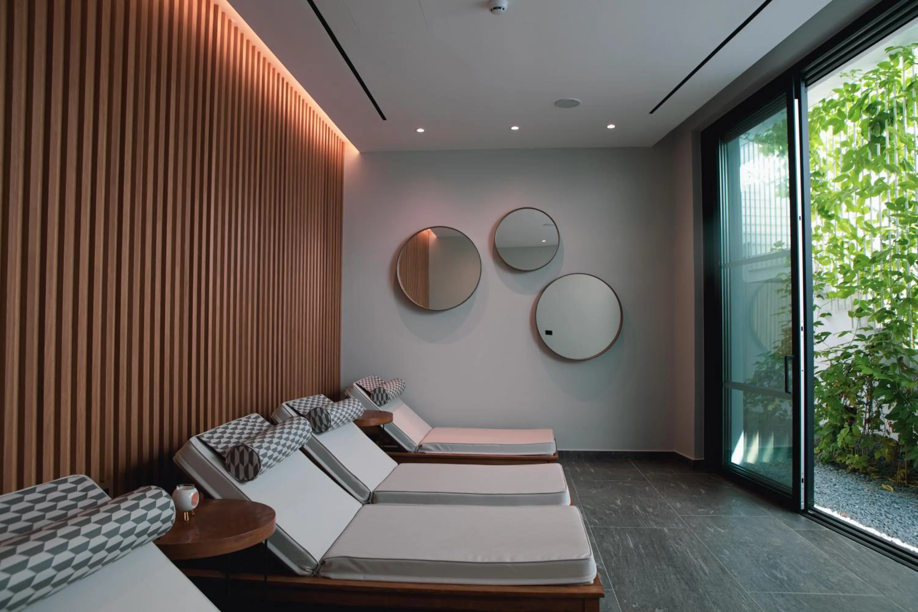 Spa and wellness centre/facilities in Anemi Hotel & Suites