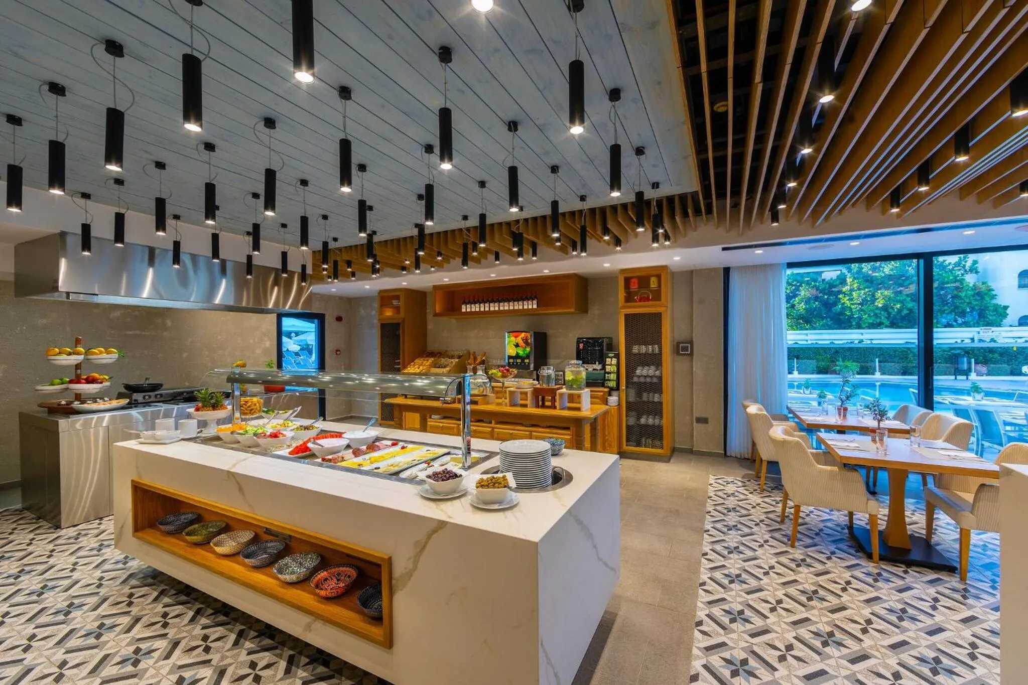 Restaurant/places to eat in Anemi Hotel & Suites