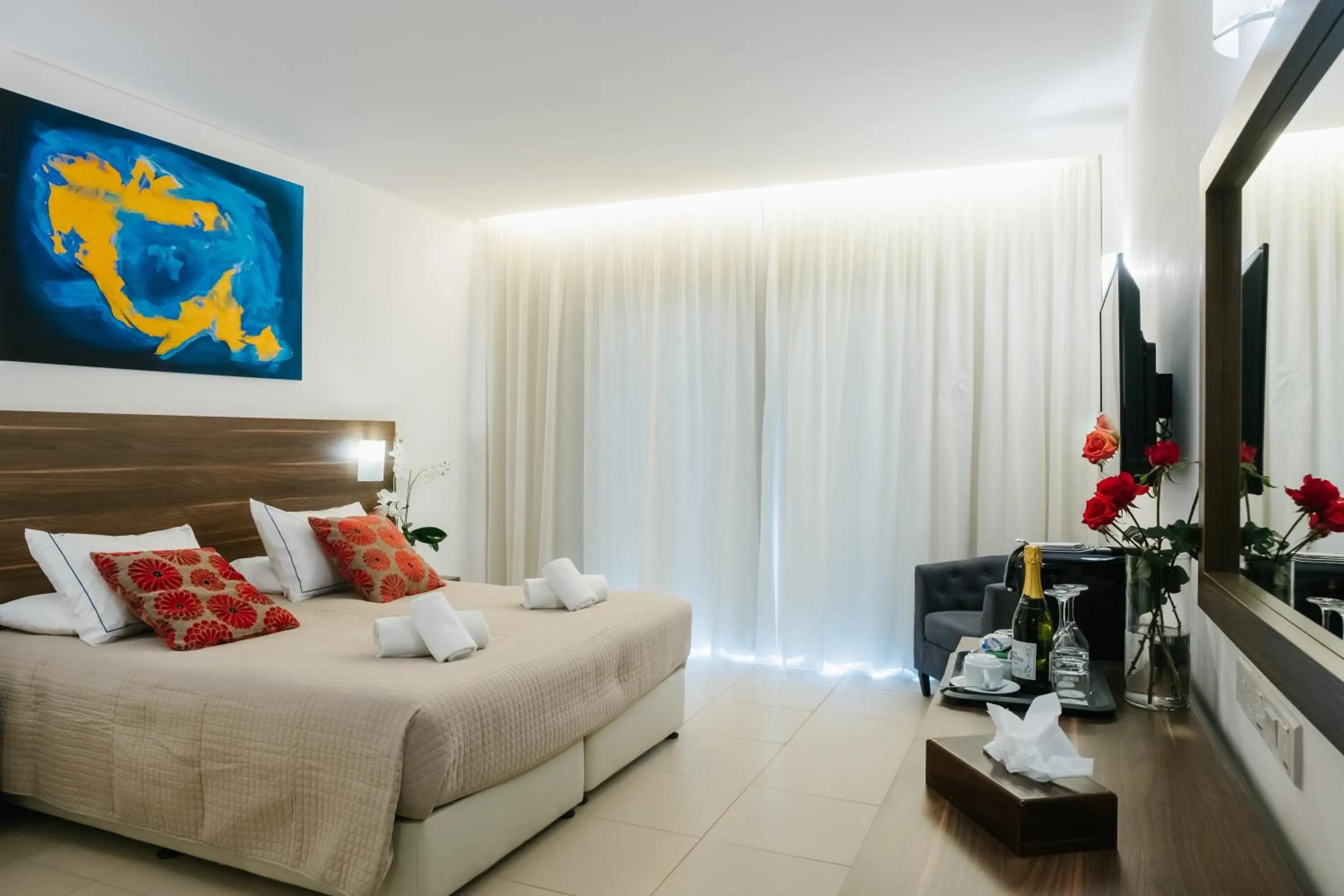 Photo of the whole room, Bed in Theo Sunset Bay Hotel