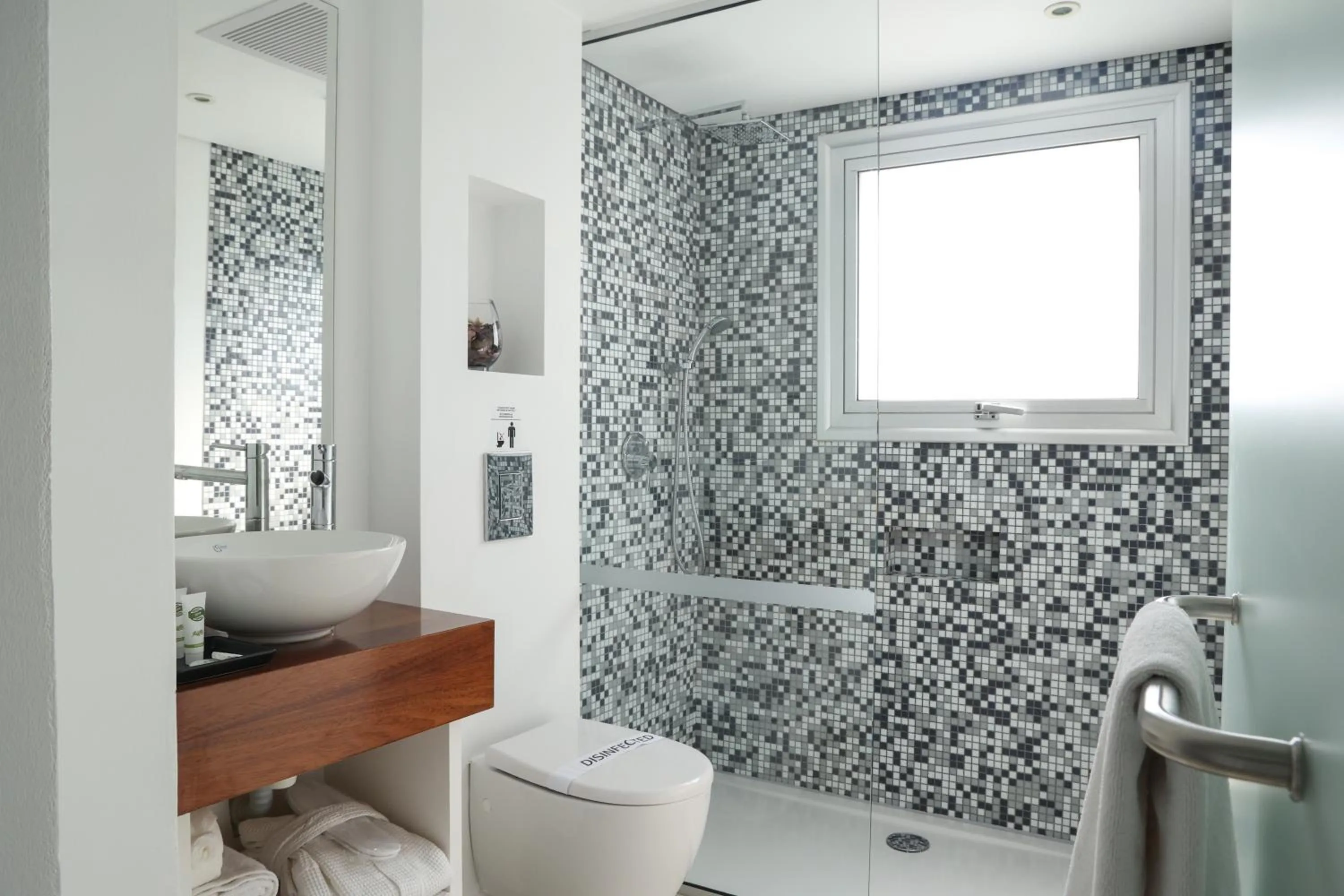 Shower in Alva Hotel Apartments