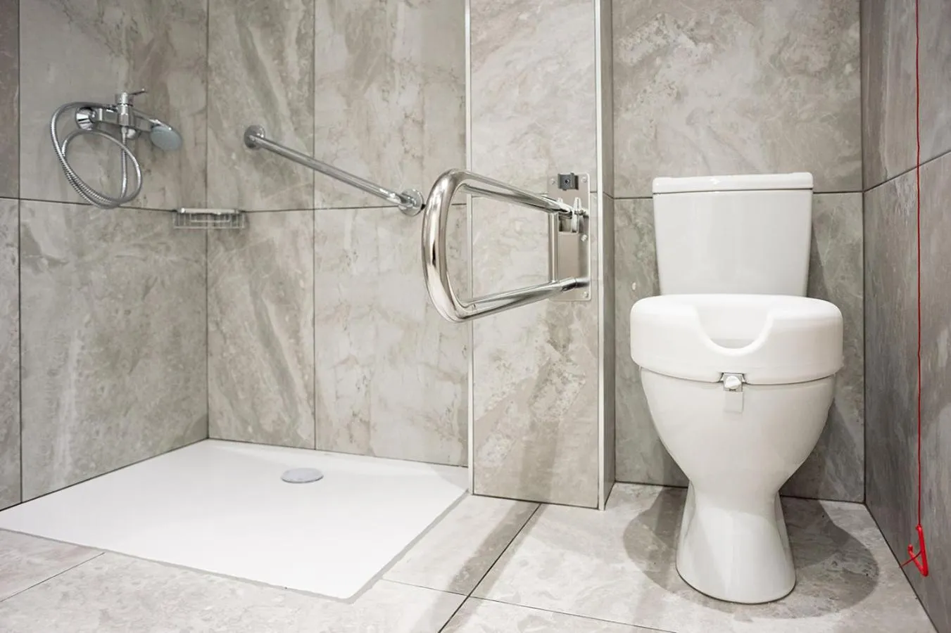 Shower in Roseum Boutique Hotel