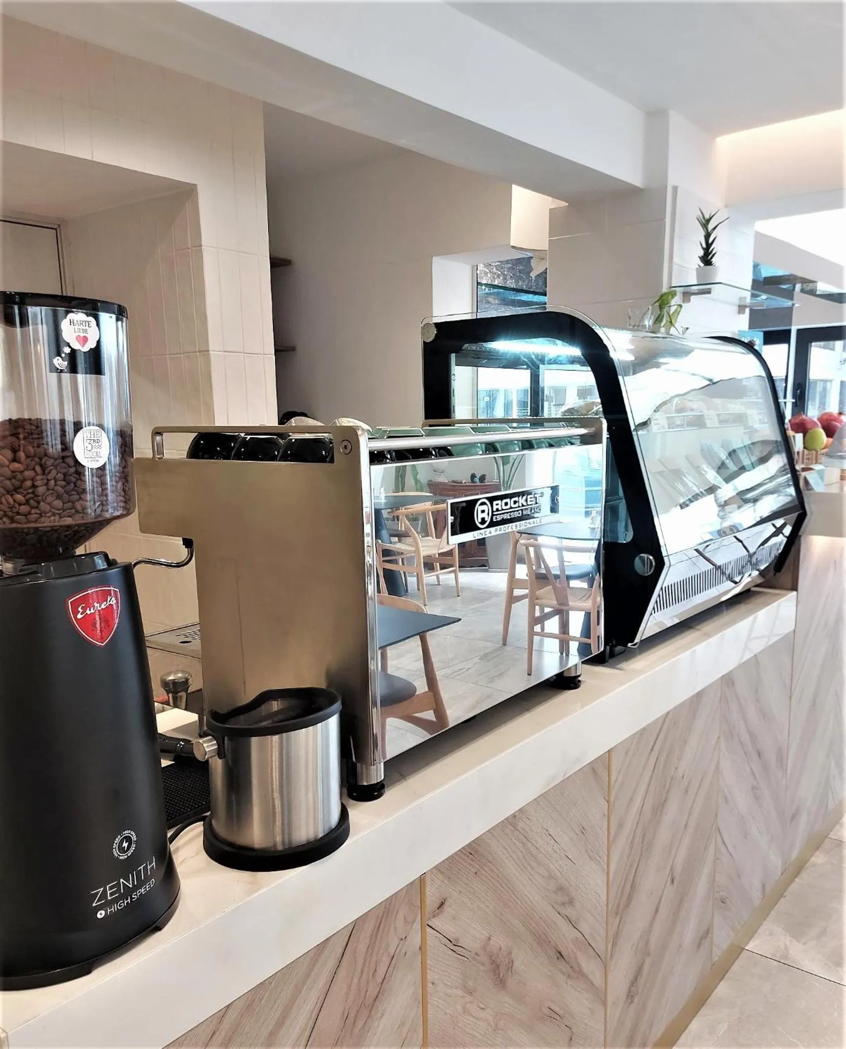 Coffee/tea facilities in Roseum Boutique Hotel